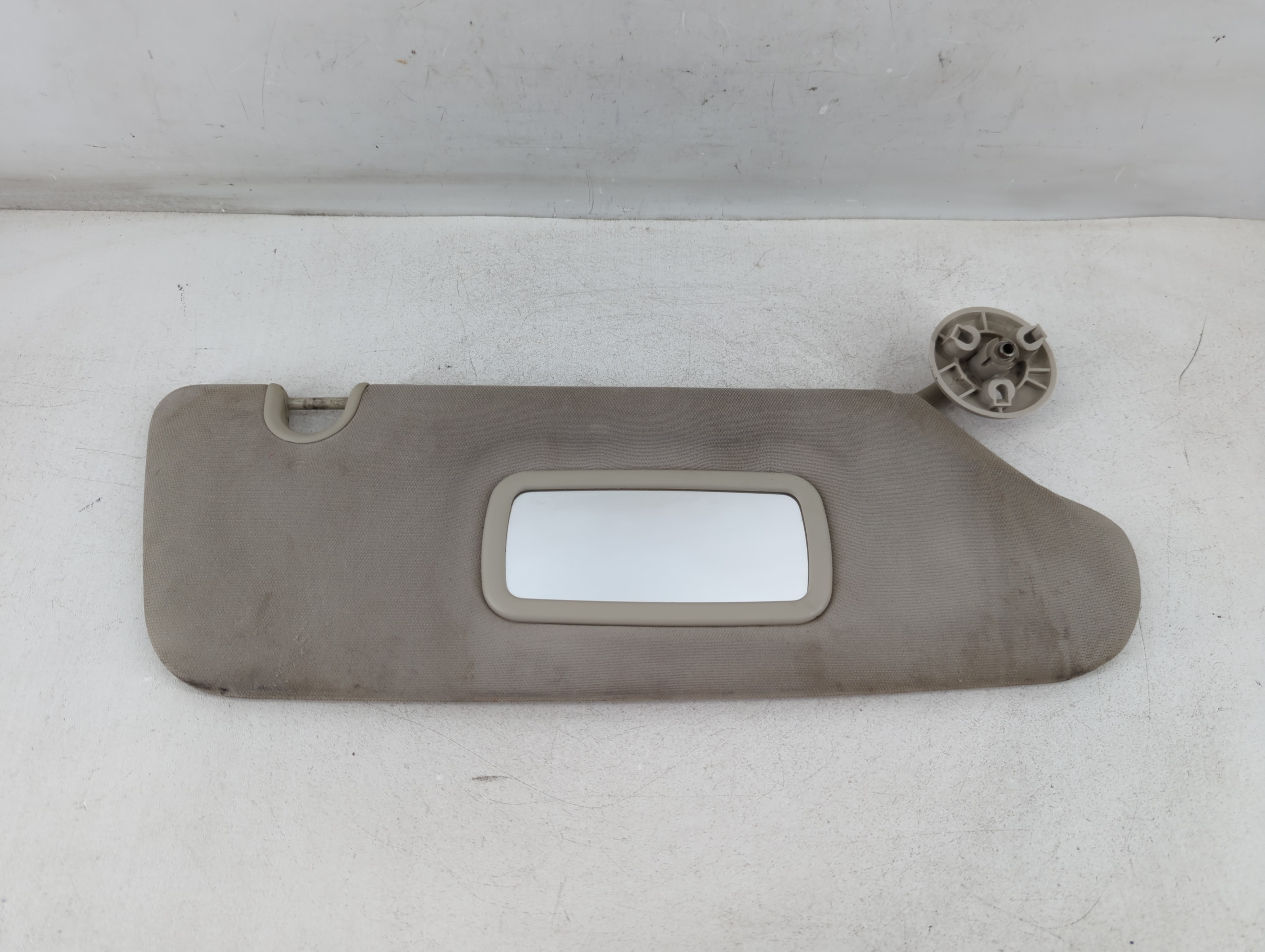 Picture of Dodge Caravan Passenger Sun Visor Mirror Right Sunvisor Light Beige 1051758