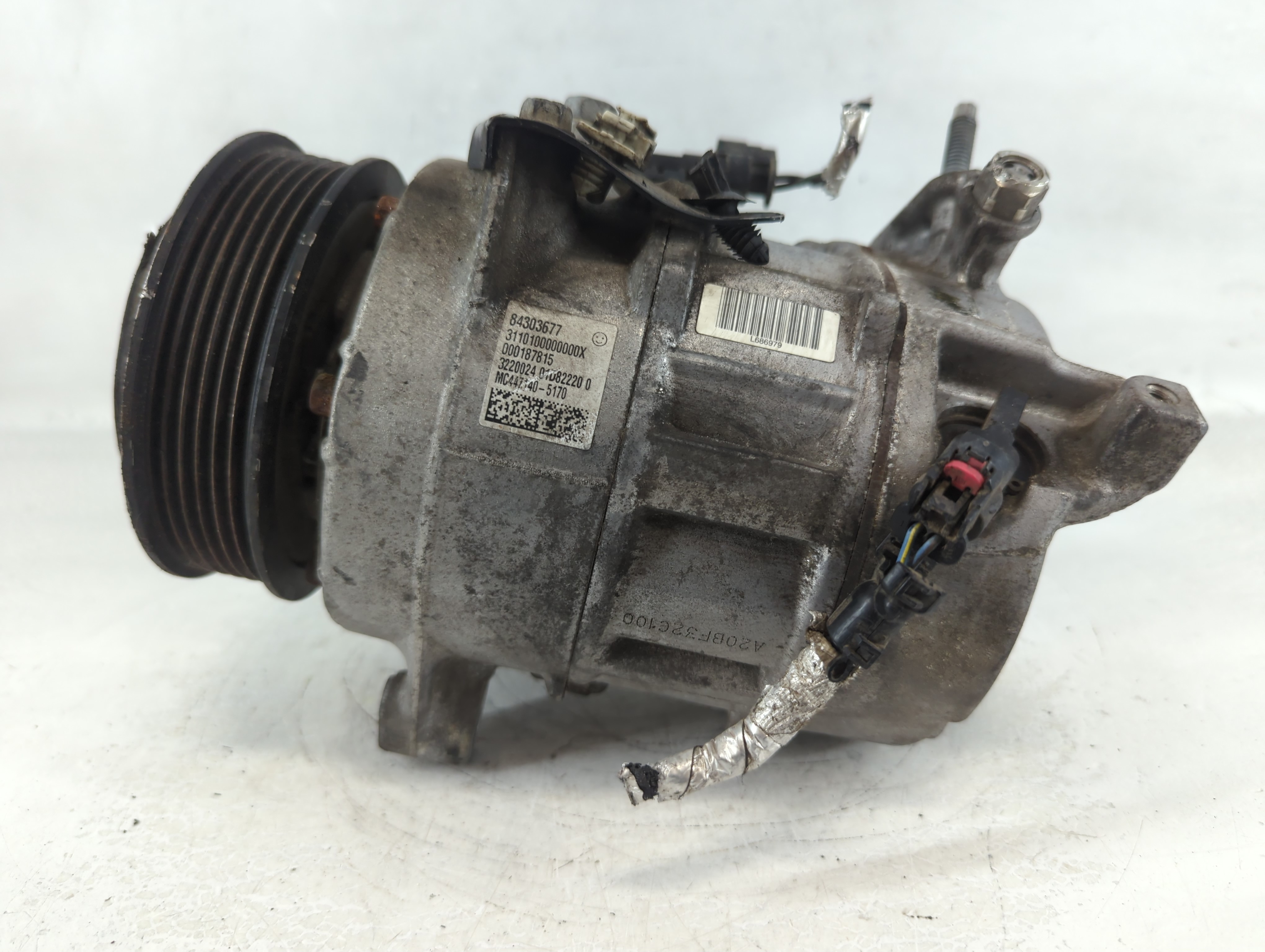 2017-2020 Cadillac Xt5 Air Conditioning A/c Ac Compressor Oem 1051811 - Oemusedautoparts1.com