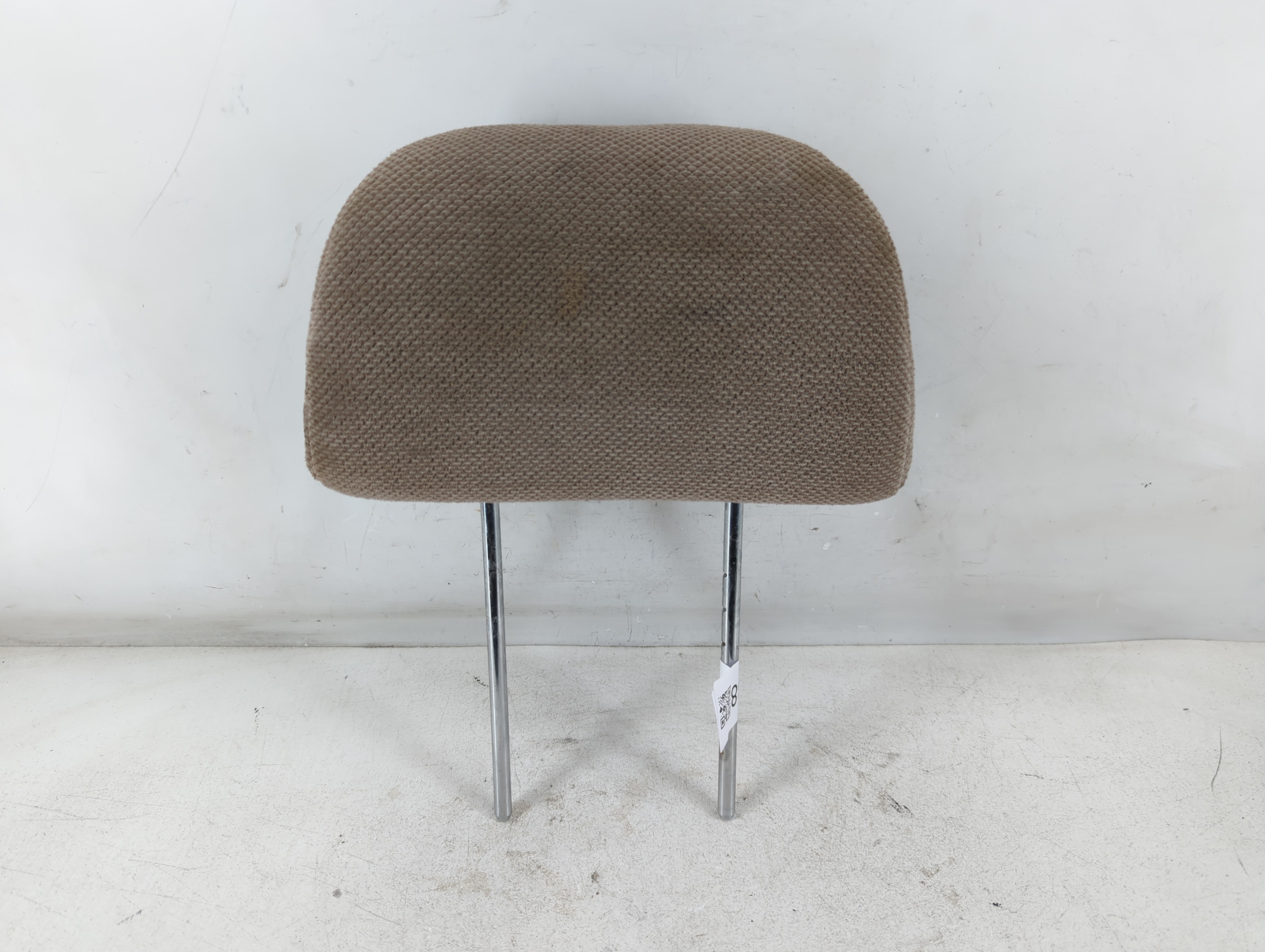 1999 Mitsubishi Montero Sport Headrest Head Rest Front Driver Passenger Seat 1051838 - Oemusedautoparts1.com