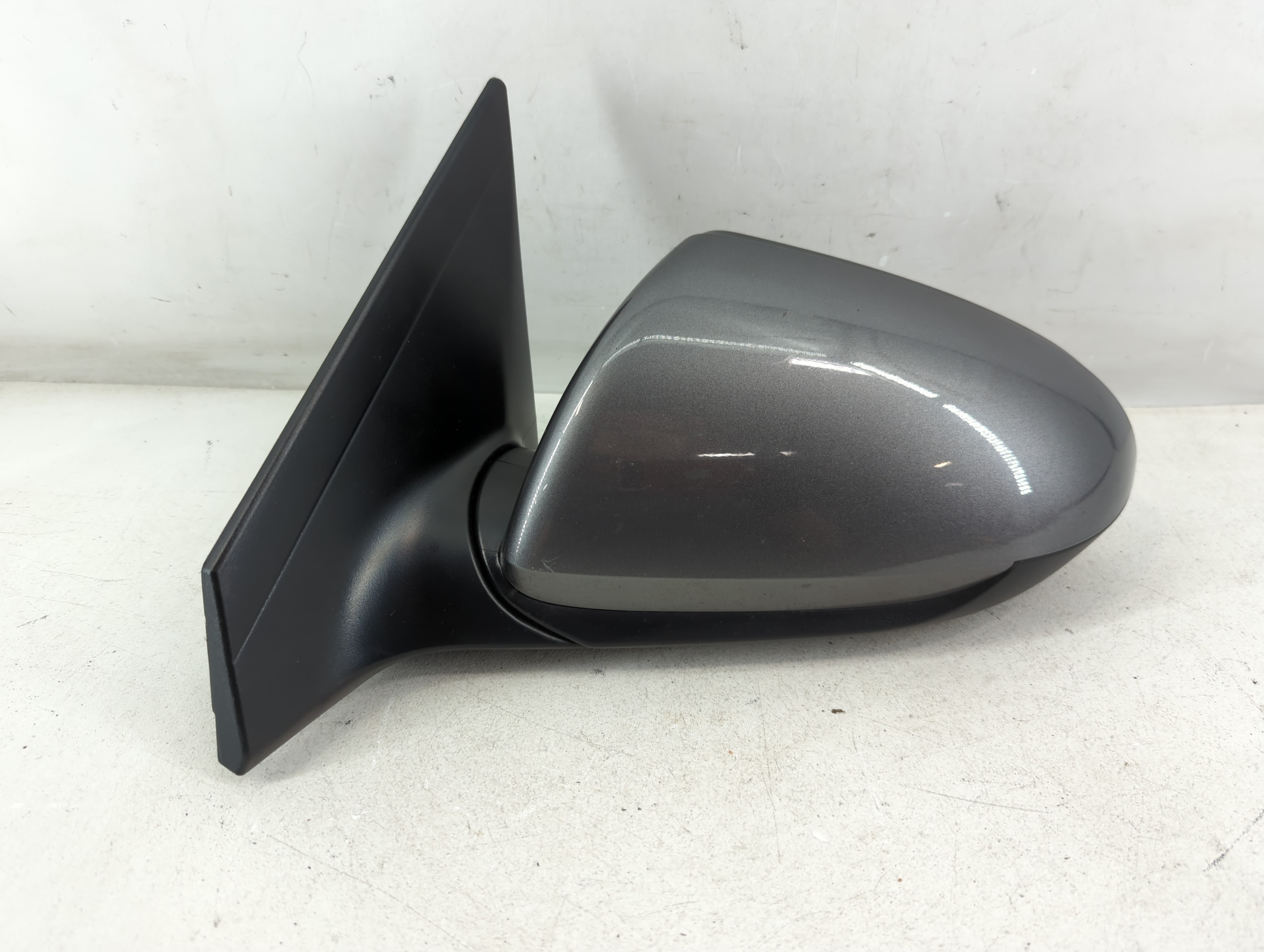 2017-2020 Hyundai Elantra Driver Left Side View Power Door Mirror Gray 1051858 - Oemusedautoparts1.com