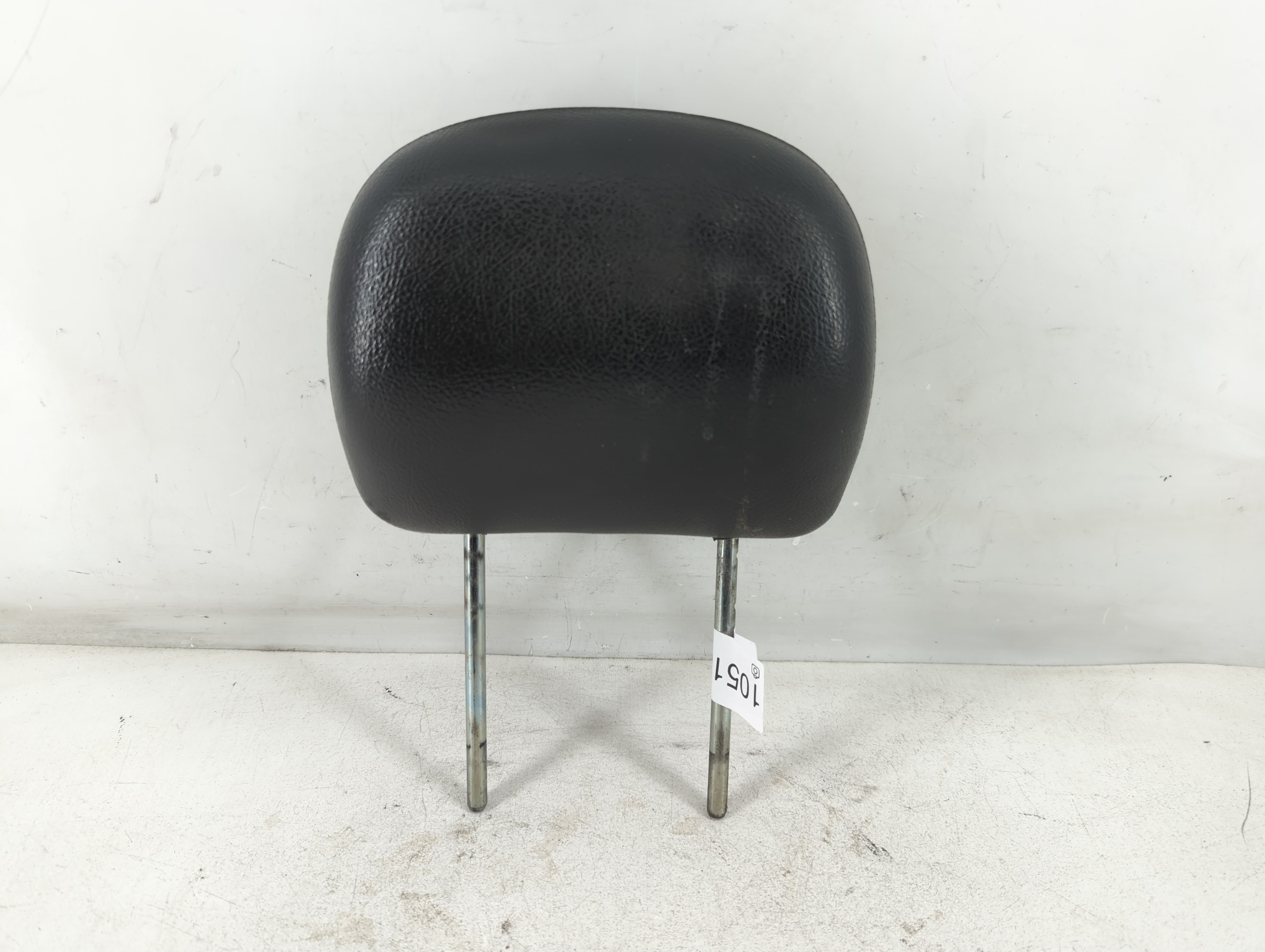 1996 Suzuki Esteem Headrest Head Rest Front Driver Passenger Seat Black 1051863 - Oemusedautoparts1.com