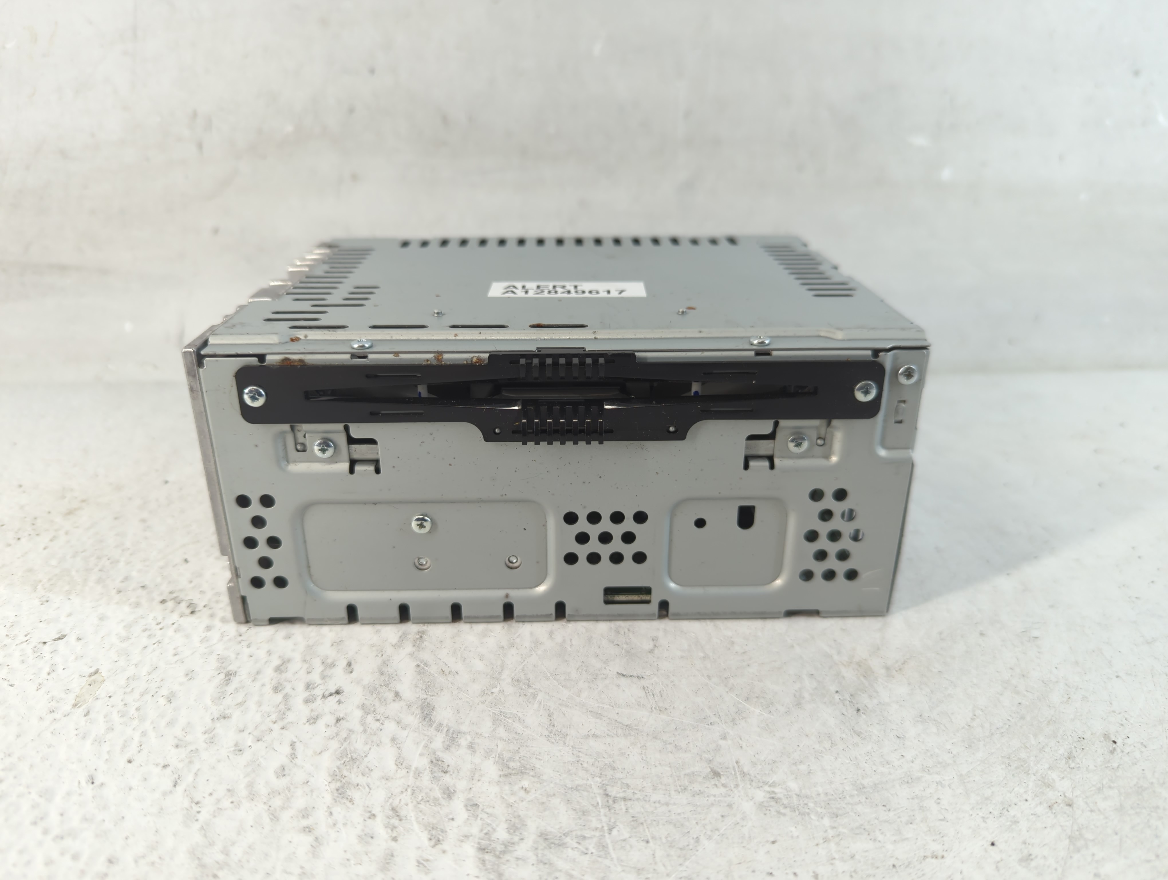 2013-2015 Ford Taurus Am Fm Cd Player Radio Receiver 1051876 - Oemusedautoparts1.com