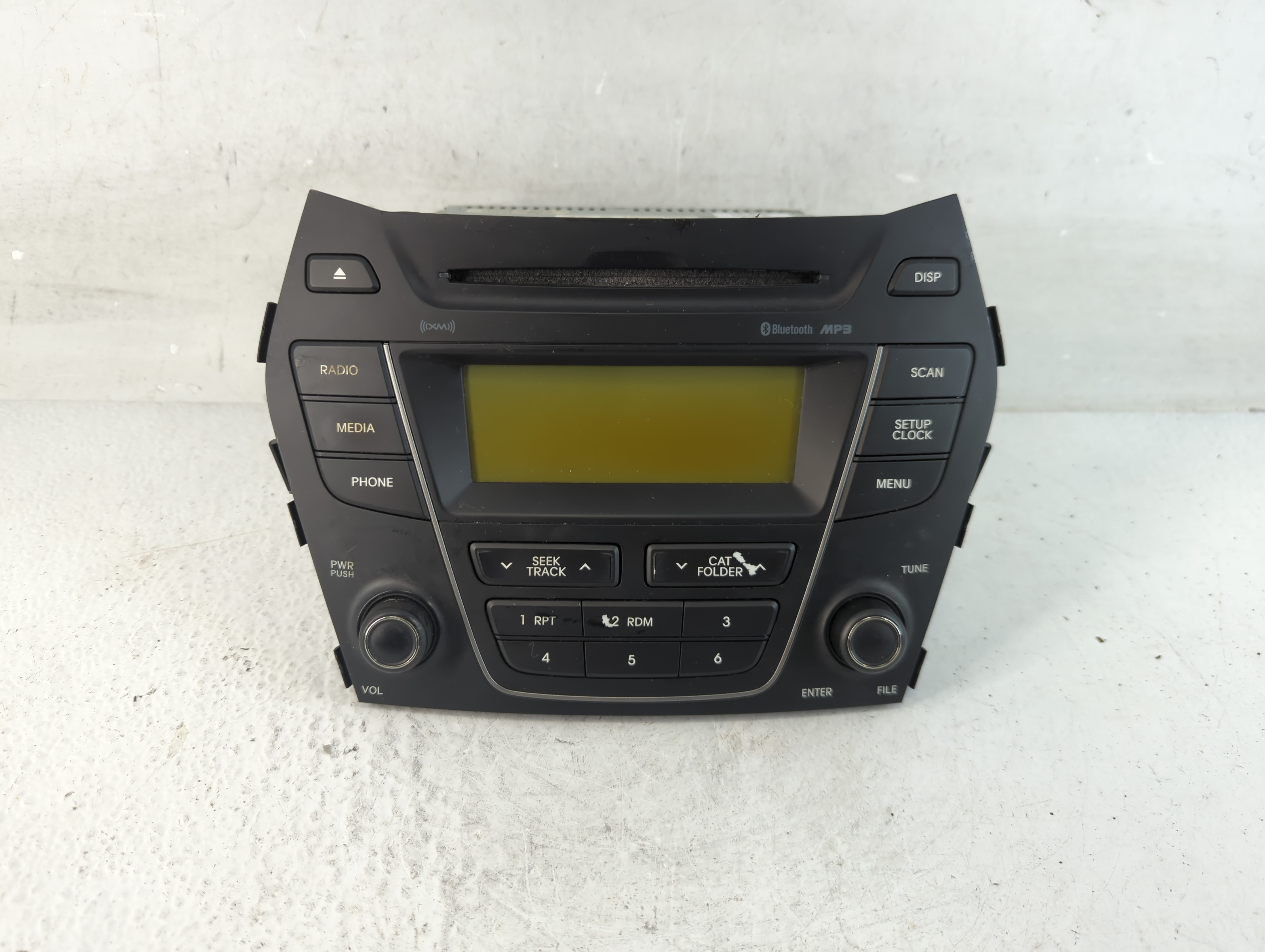2015-2016 Hyundai Santa Fe Am Fm Cd Player Radio Receiver 1051878 - Oemusedautoparts1.com