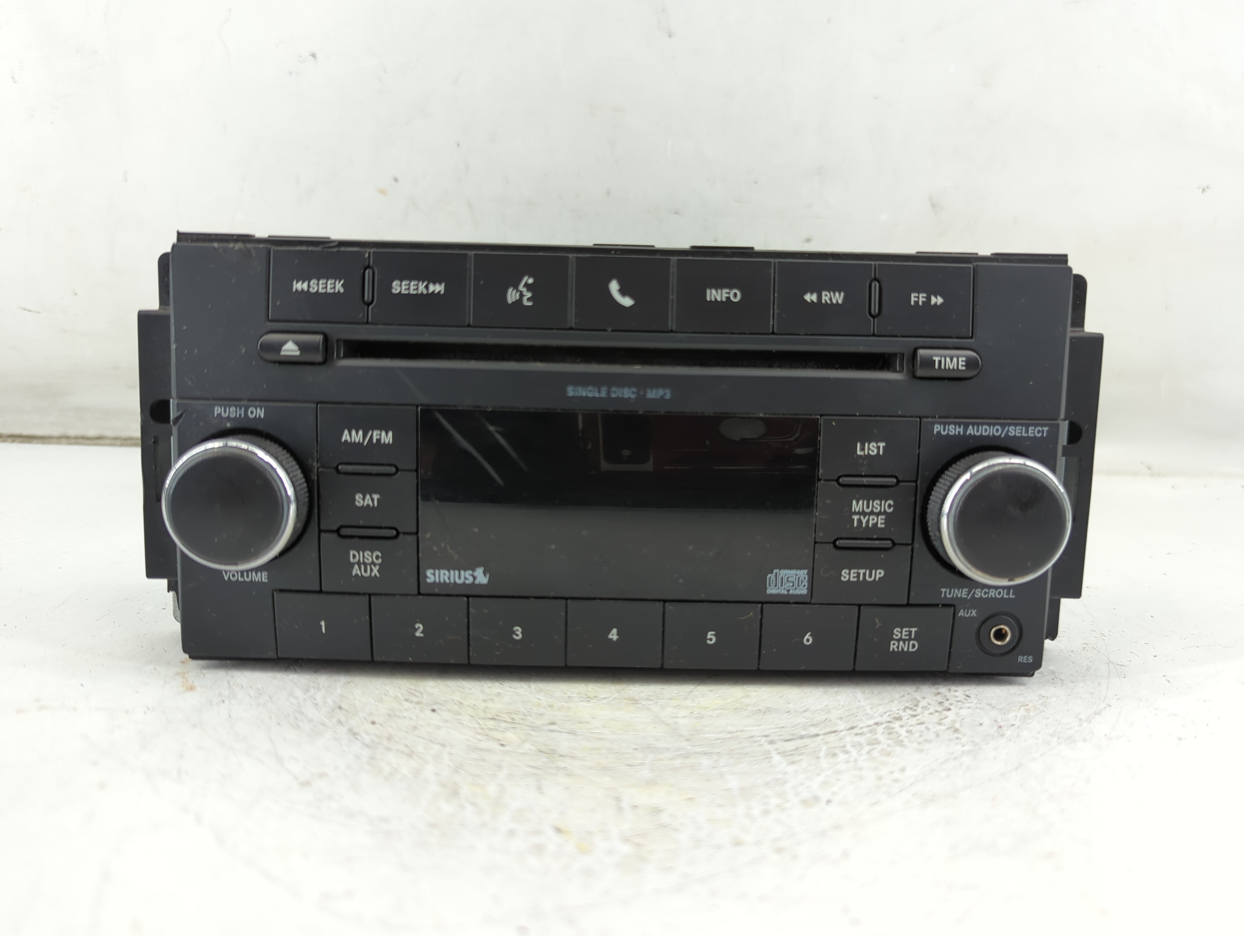 2011-2011 Chrysler 200 Am Fm Cd Player Radio Receiver 1051881 - Oemusedautoparts1.com