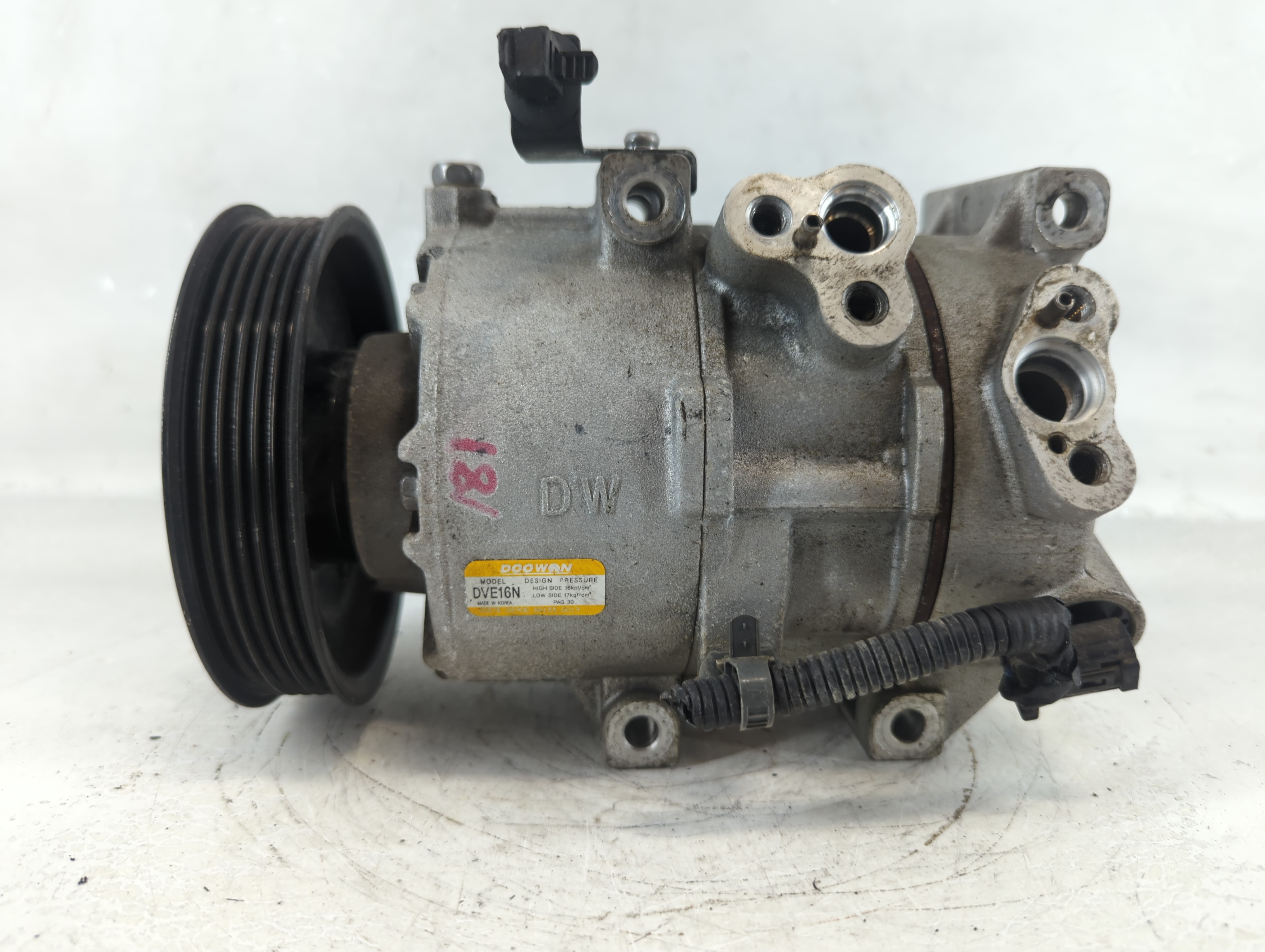 Picture of 2017-2018 Hyundai Tucson Air Conditioning A/c Ac Compressor Oem 1051951
