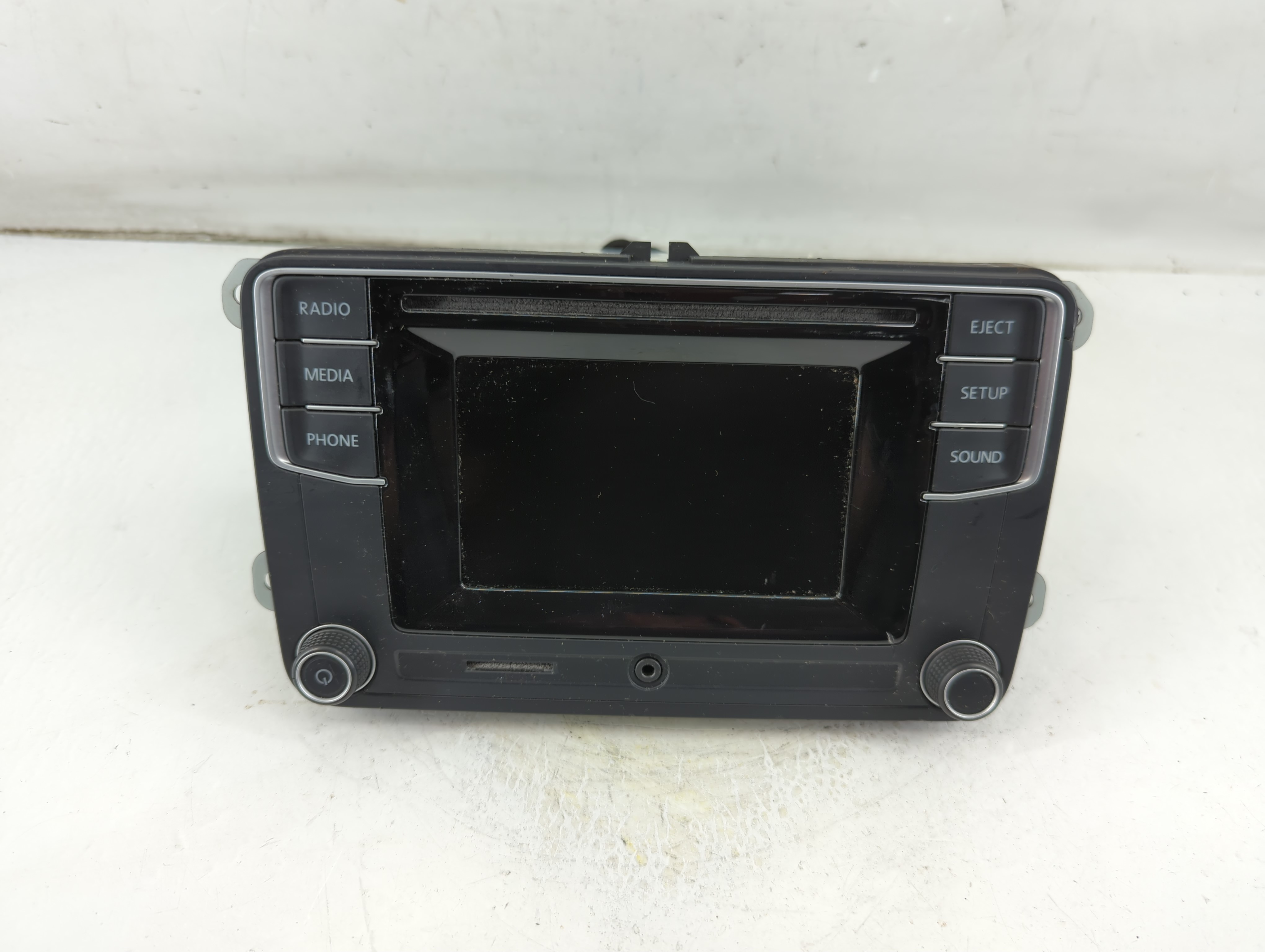 2017-2017 Volkswagen Beetle Am Fm Cd Player Radio Receiver 1051989 - Oemusedautoparts1.com