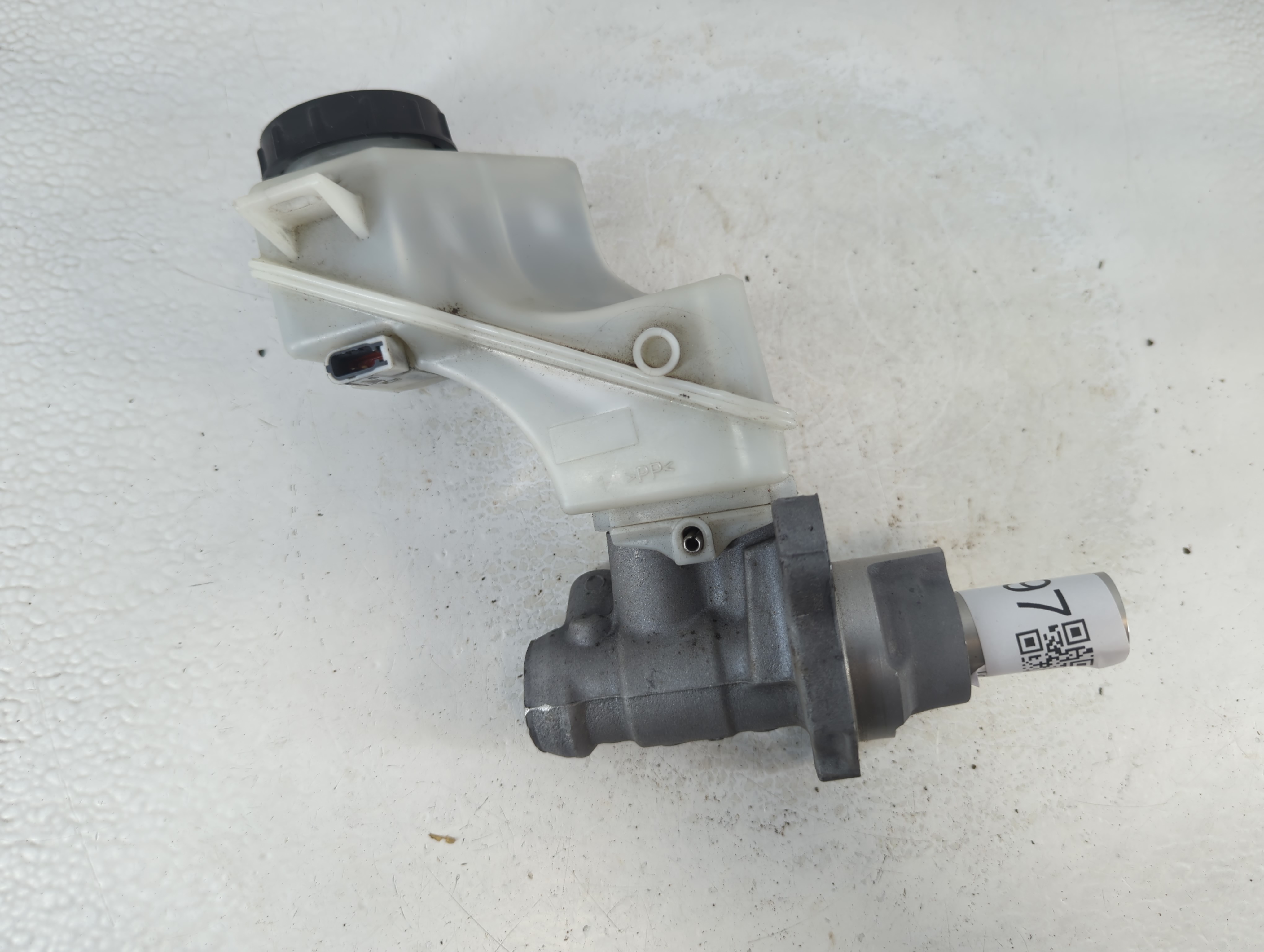 2009-2014 Nissan Maxima Brake Master Cylinder 1051997 - Oemusedautoparts1.com