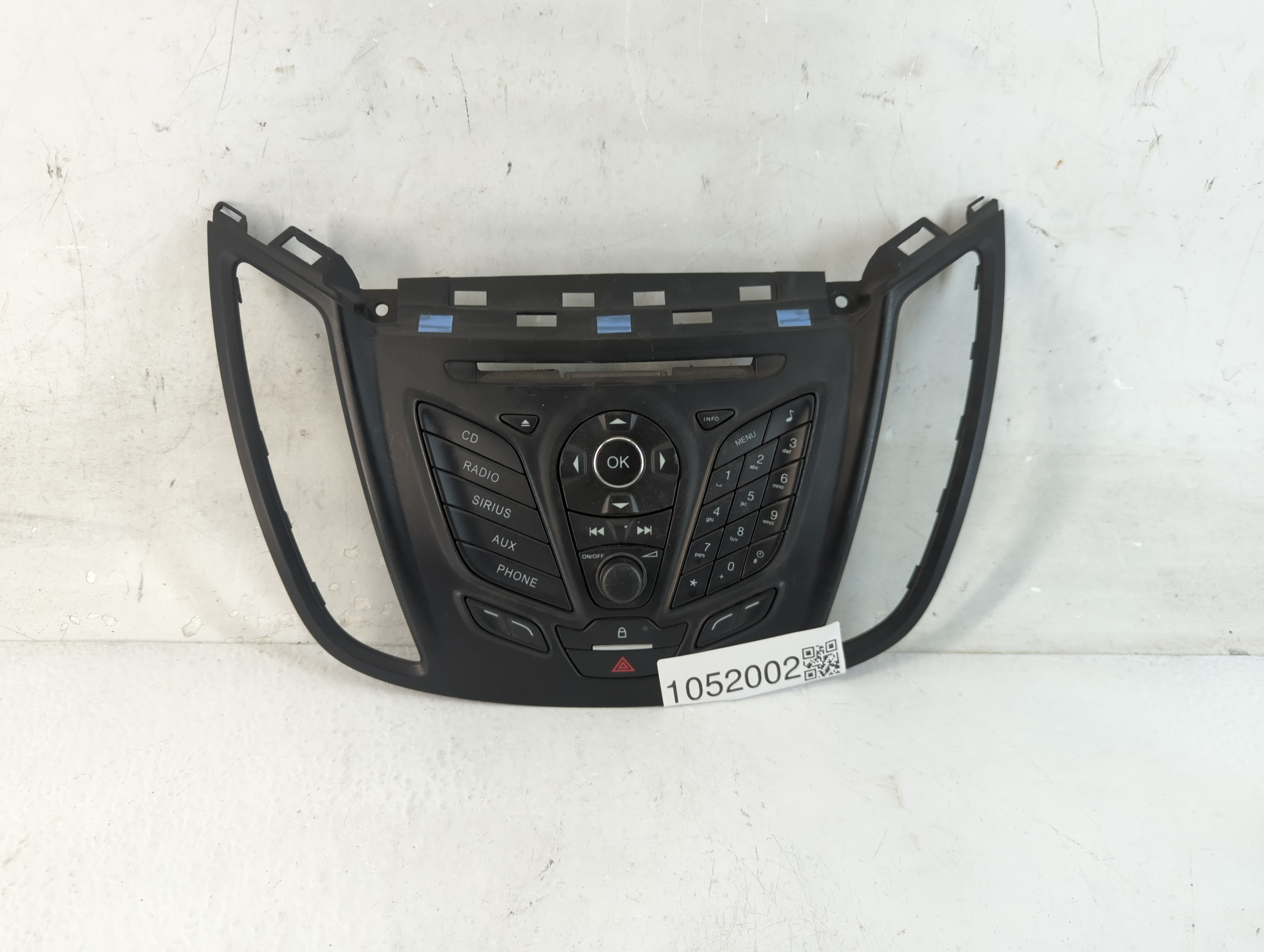 2013-2013 Ford Escape Am Fm Cd Player Radio Receiver 1052002 - Oemusedautoparts1.com