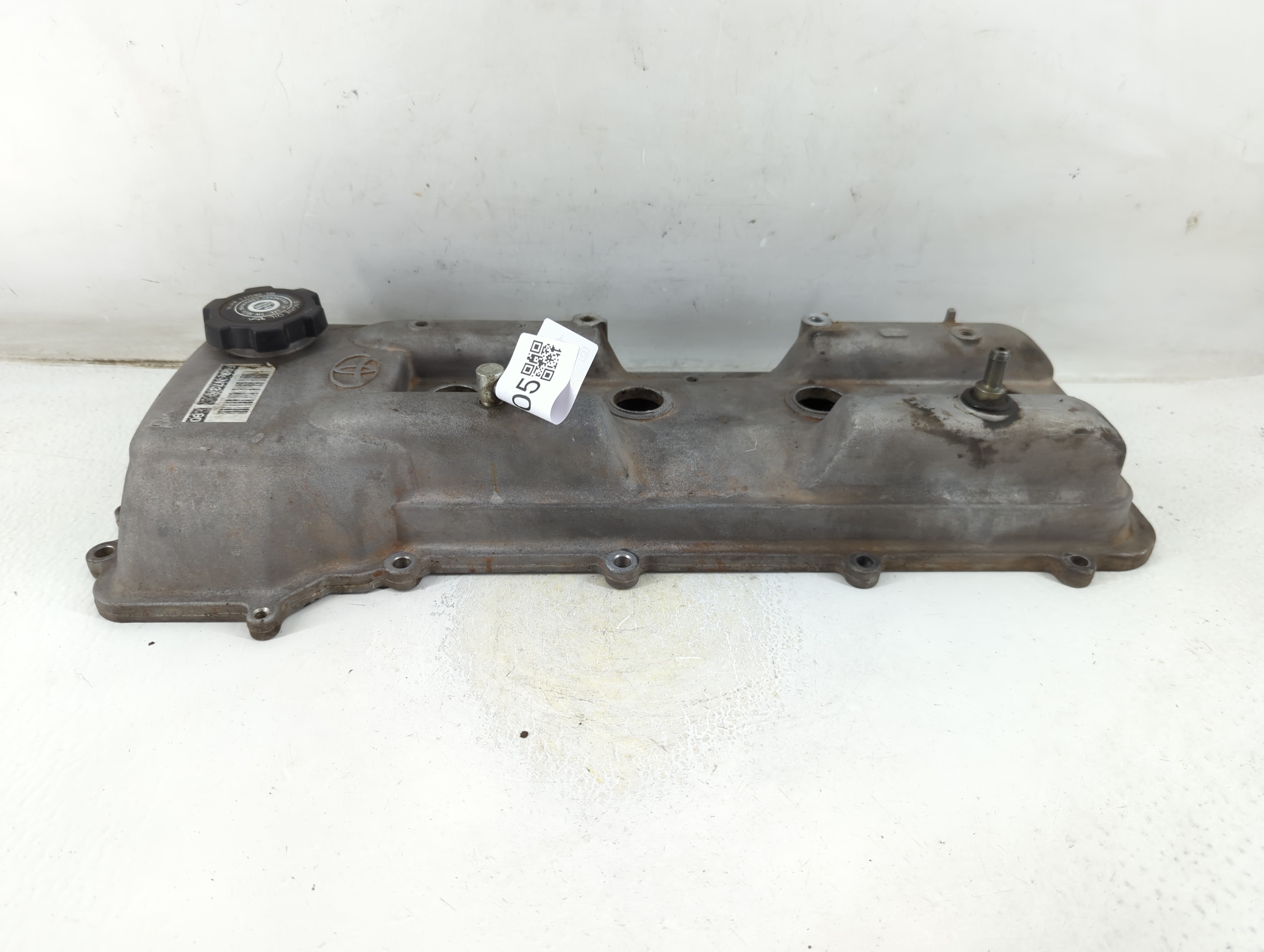1997 Toyota Tacoma Driver Left Cylinder Head Valve Cover 1052005 - Oemusedautoparts1.com