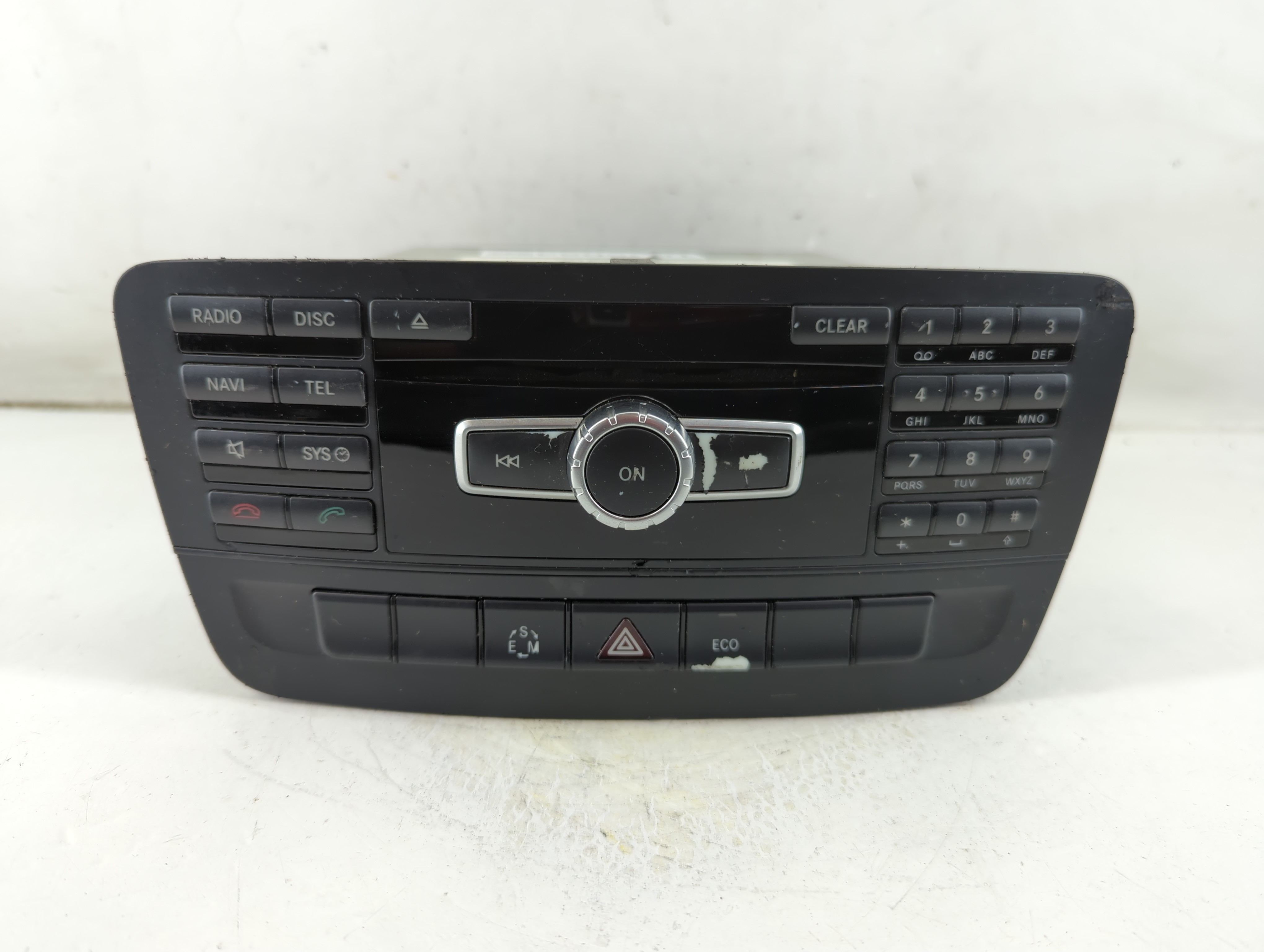 2014-2014 Mercedes-benz Cla250 Am Fm Cd Player Radio Receiver 1052033 - Oemusedautoparts1.com