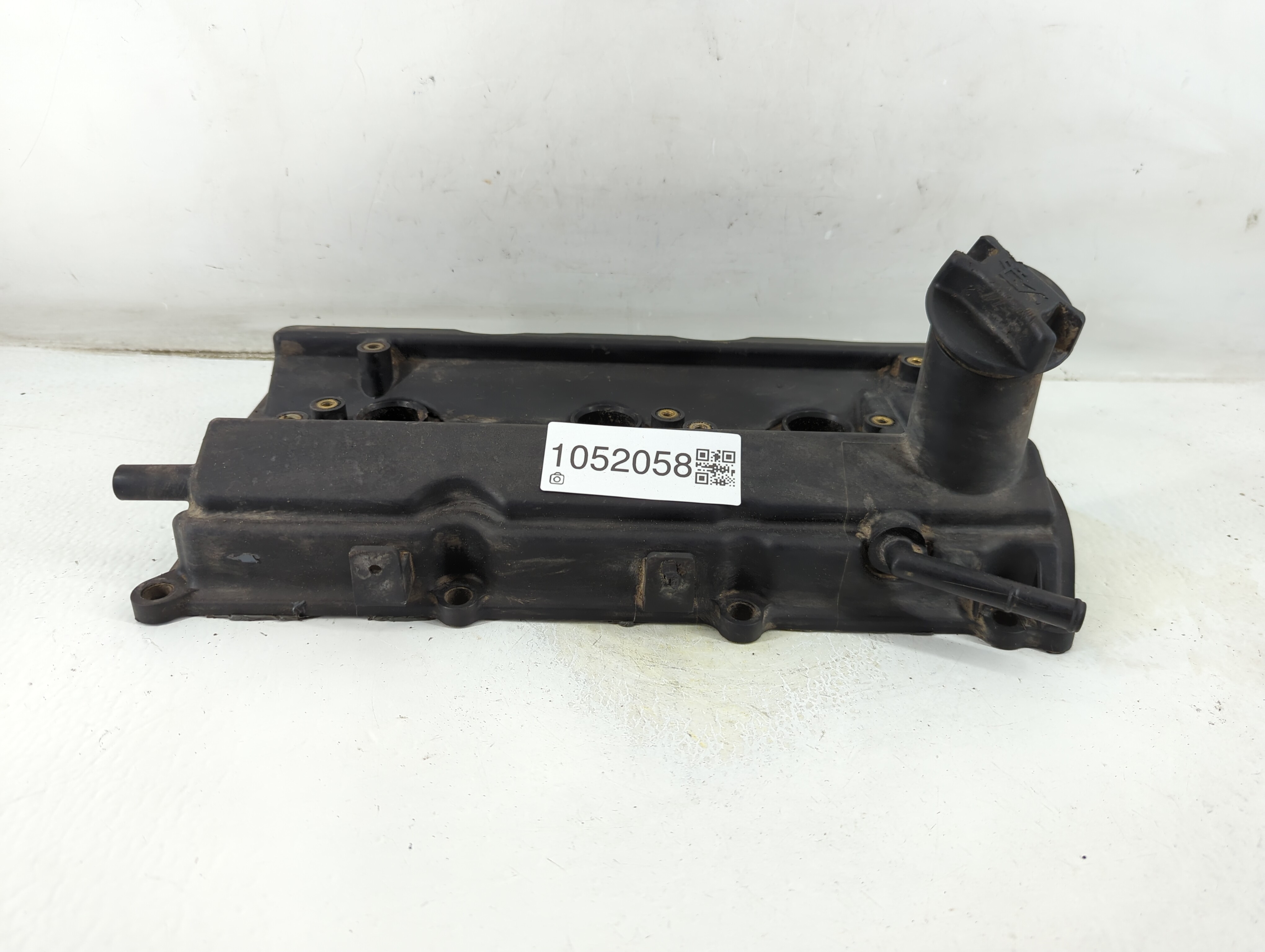 2004 Infiniti G35 Driver Left Cylinder Head Valve Cover 1052058 - Oemusedautoparts1.com