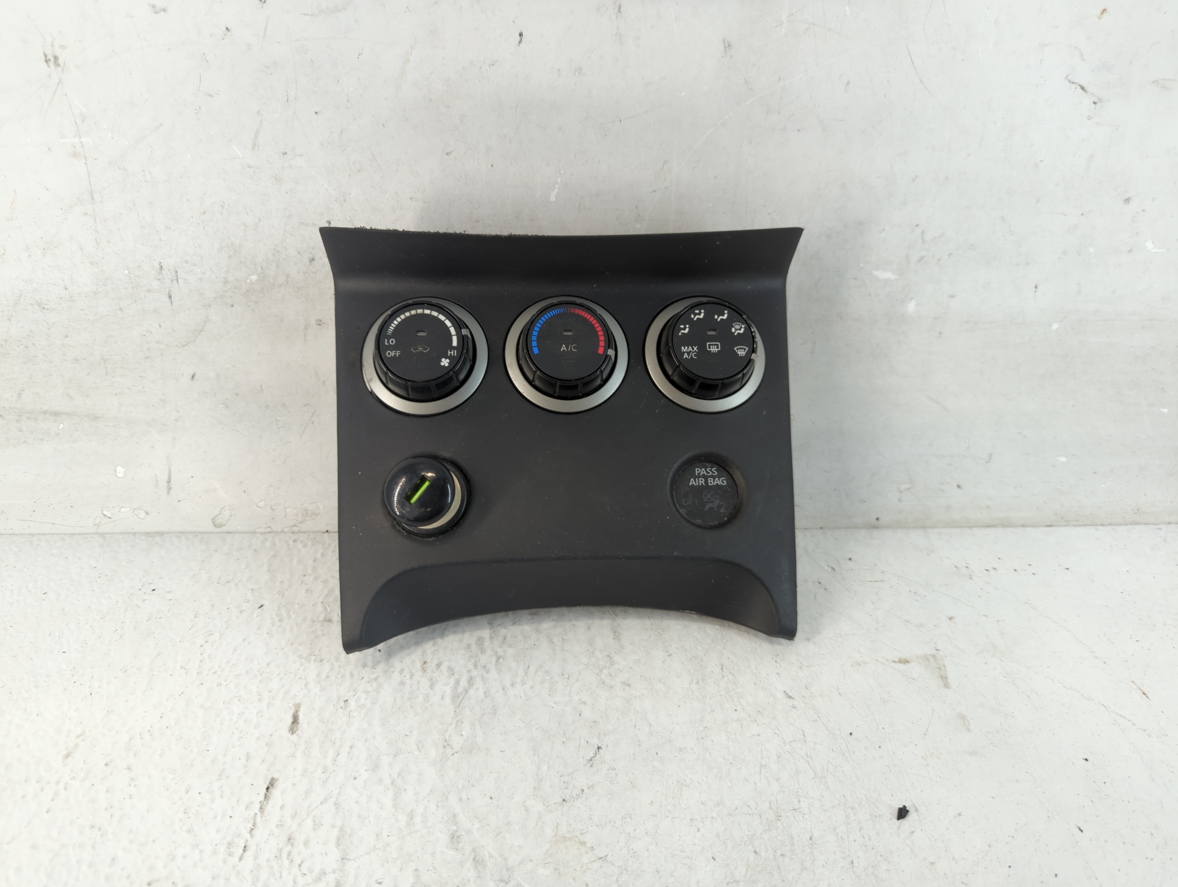 2011-2015 Nissan Rogue Ac Heater Climate Control 27500 1vl0c 1052066 - Oemusedautoparts1.com