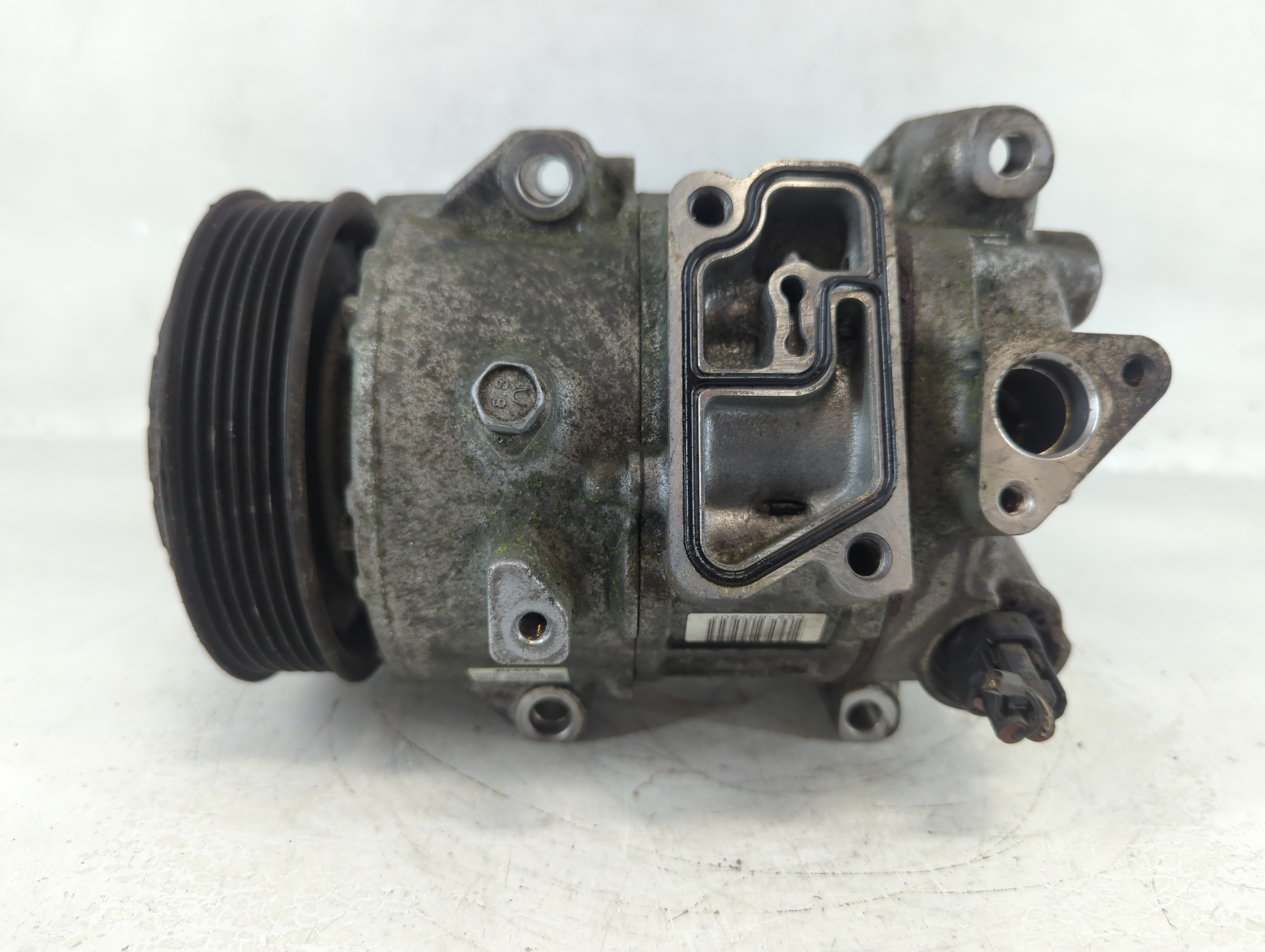 Picture of 2012-2017 Toyota Camry Air Conditioning A/c Ac Compressor Oem 1052120