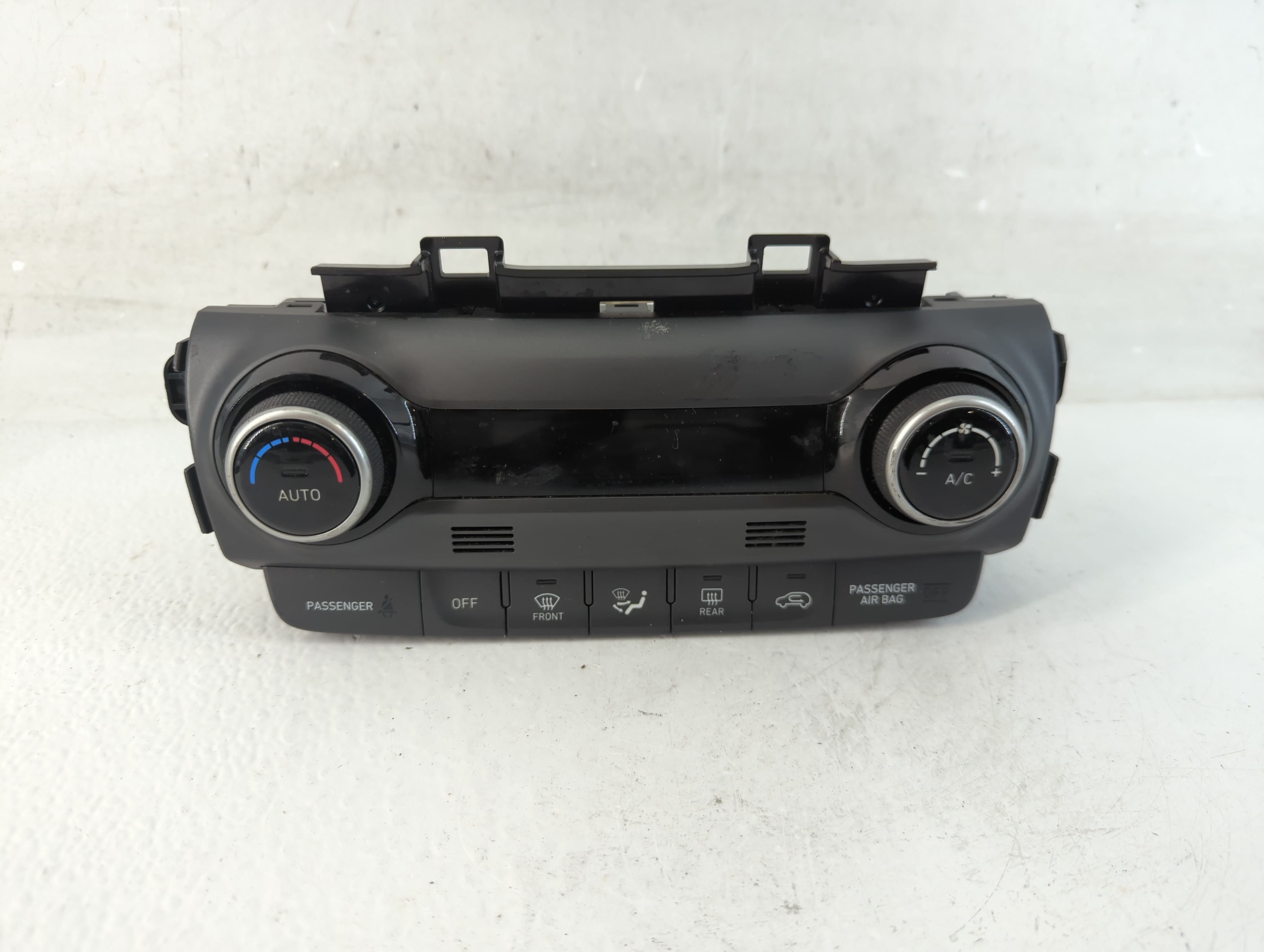 2018-2021 Hyundai Kona Ac Heater Climate Control C20036-7890 1052136 - Oemusedautoparts1.com