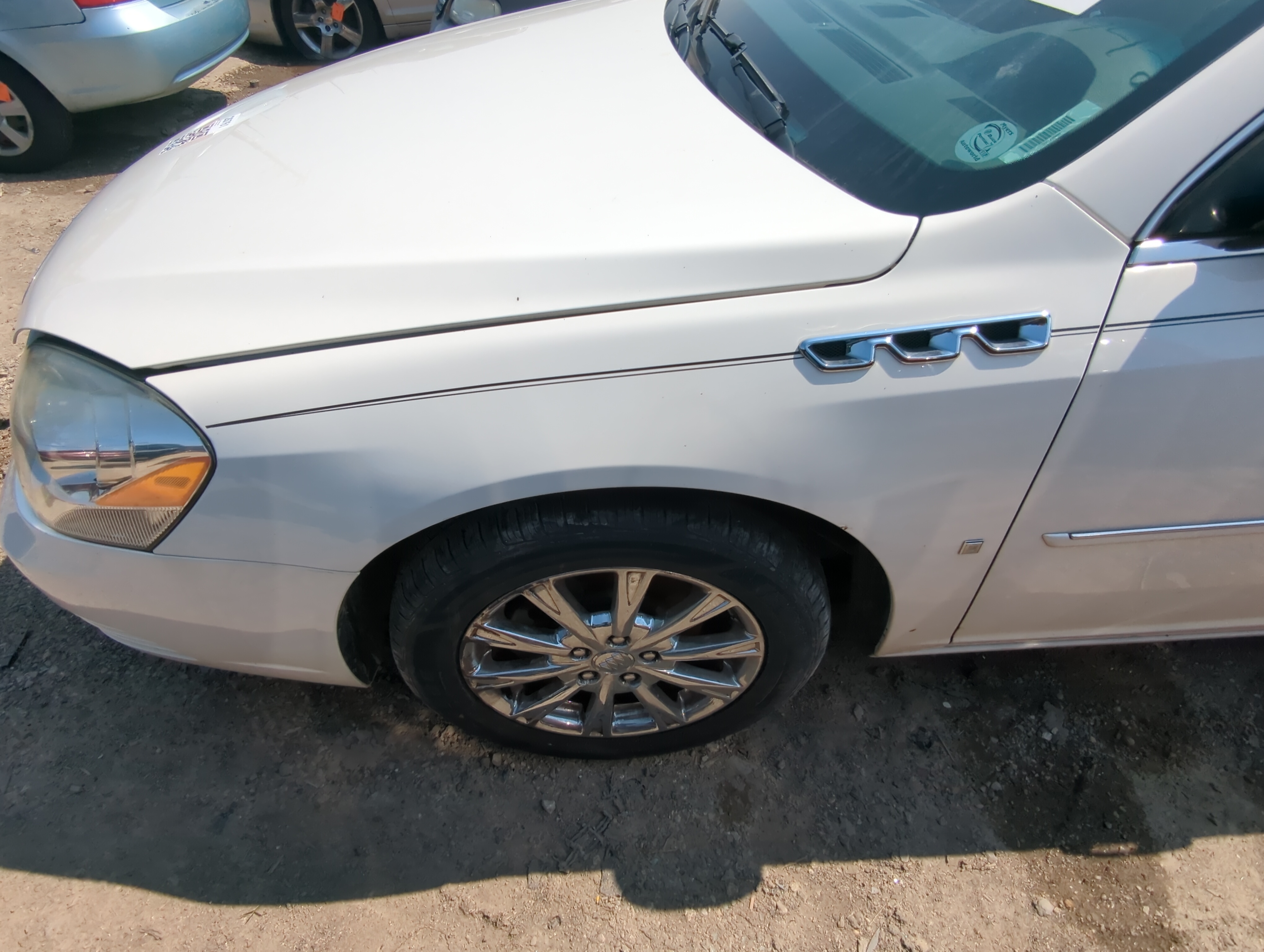 Picture of 2006-2011 Buick Lucerne Driver Fender 1052459