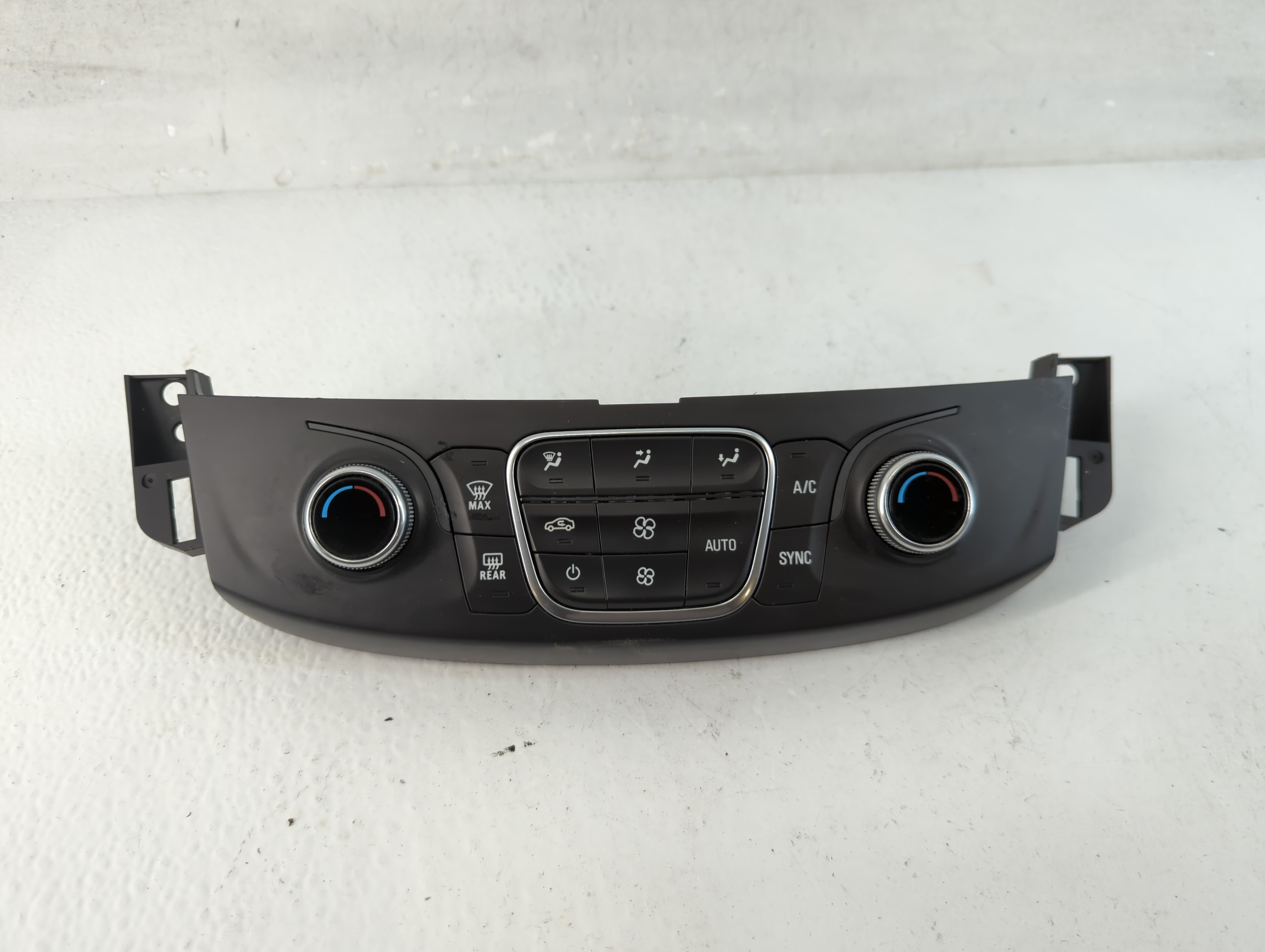 2018-2022 Chevrolet Traverse Ac Heater Climate Control 84344401 1052867 - Oemusedautoparts1.com