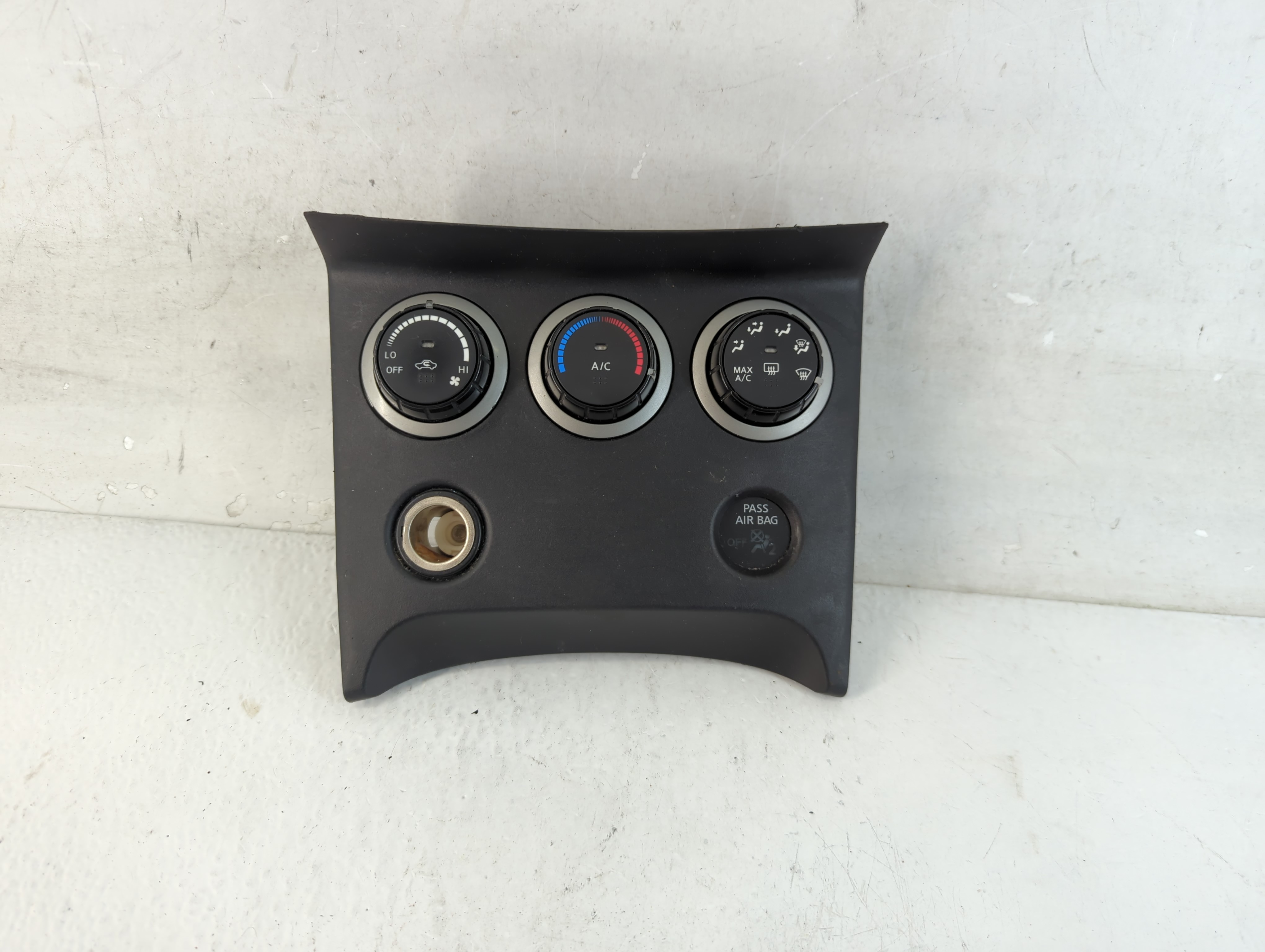 2011-2015 Nissan Rogue Ac Heater Climate Control 27500 1vl0c 1052955 - Oemusedautoparts1.com