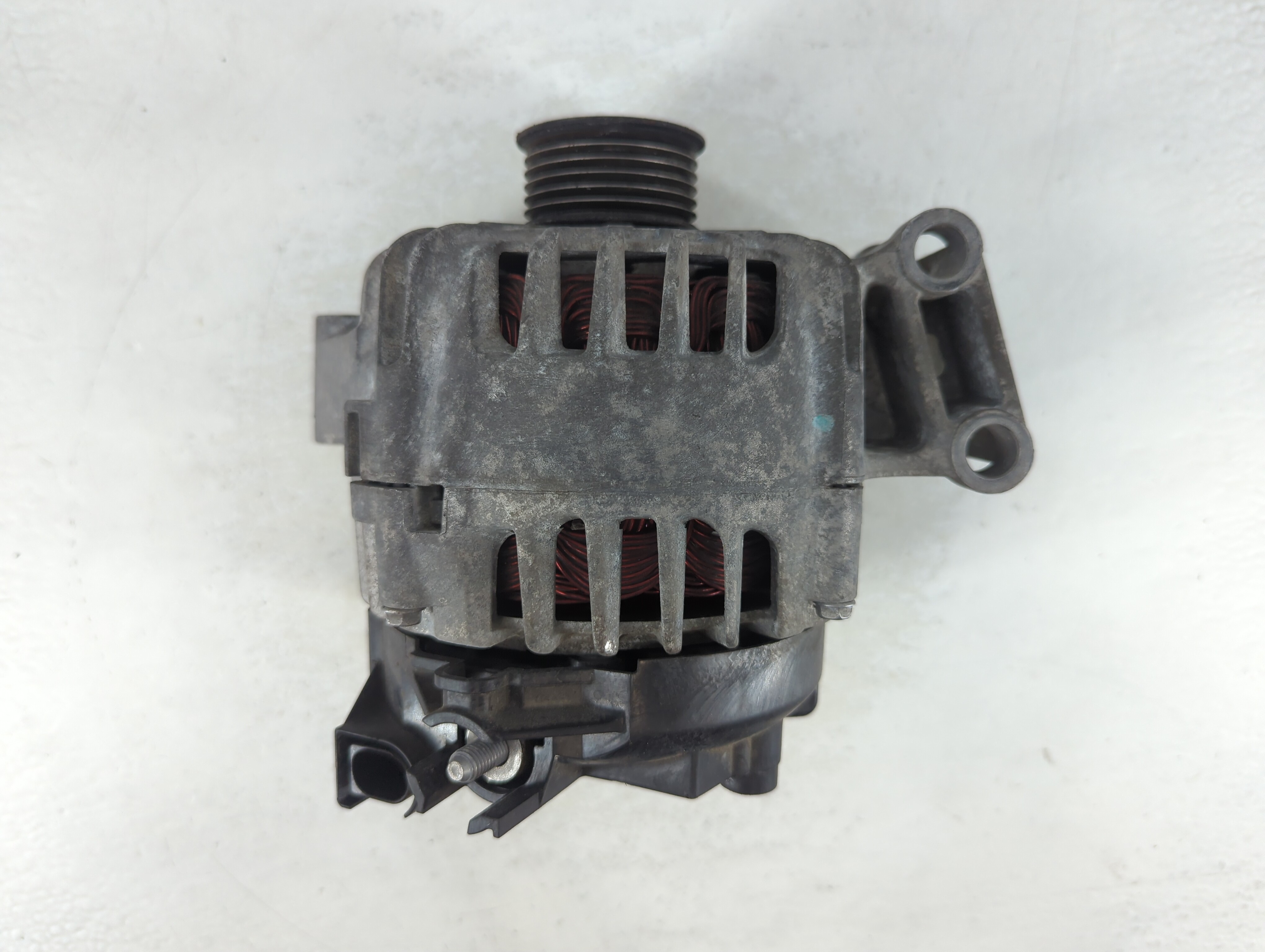 2011-2019 Ford Fiesta Alternator Generator Charging Assembly Engine Oem 1052992 - Oemusedautoparts1.com
