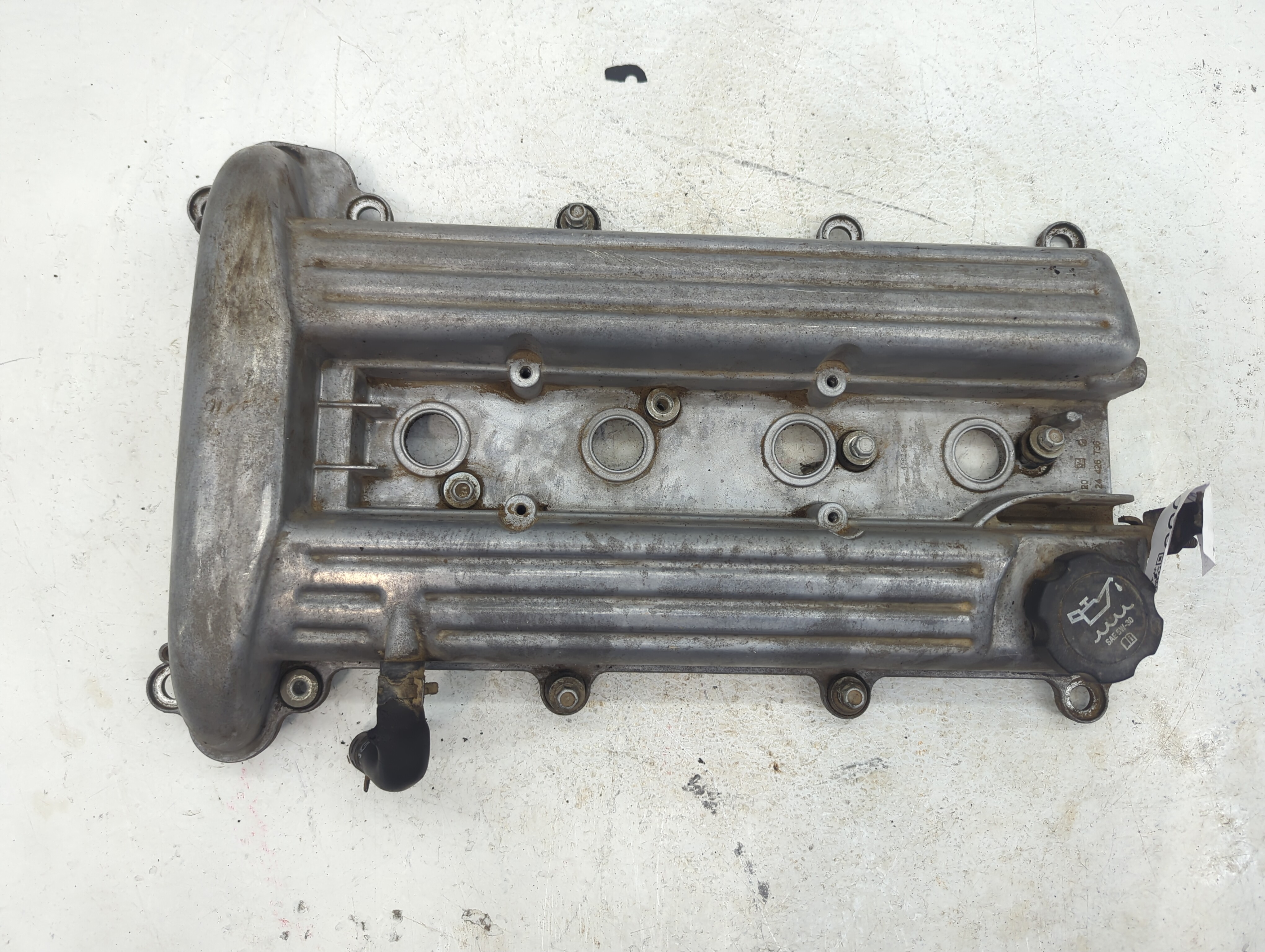 2004 Chevrolet Cavalier Driver Left Cylinder Head Valve Cover 1053039 - Oemusedautoparts1.com