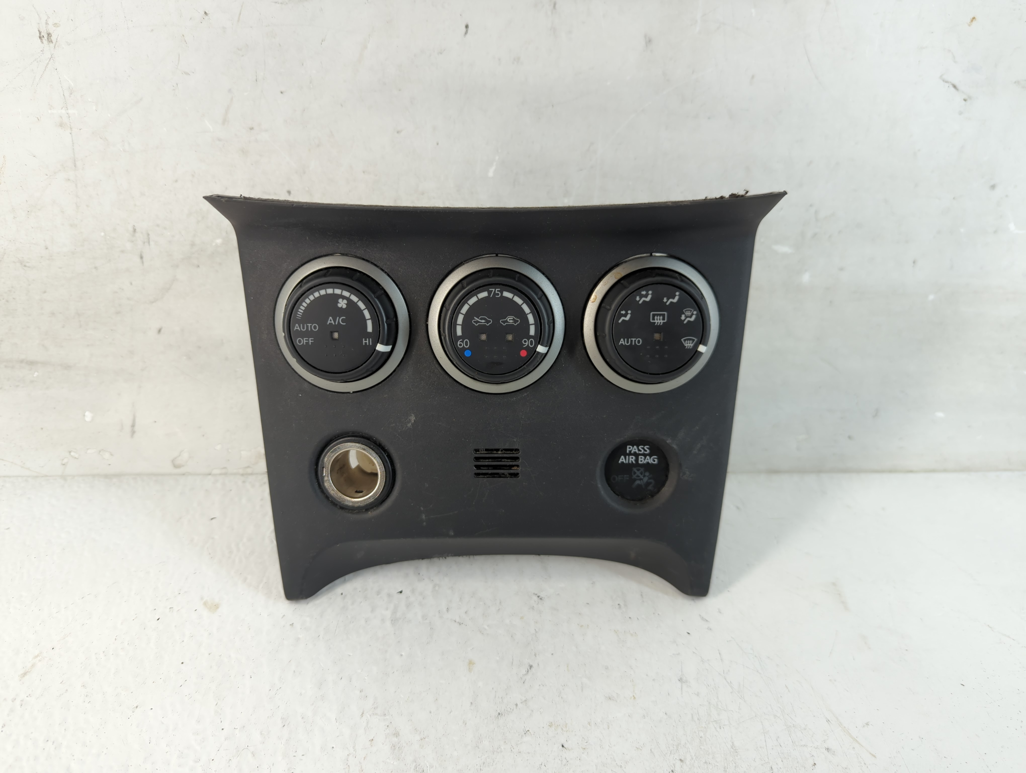 2011-2015 Nissan Rogue Ac Heater Climate Control 27500 1vk0a 1053079 - Oemusedautoparts1.com