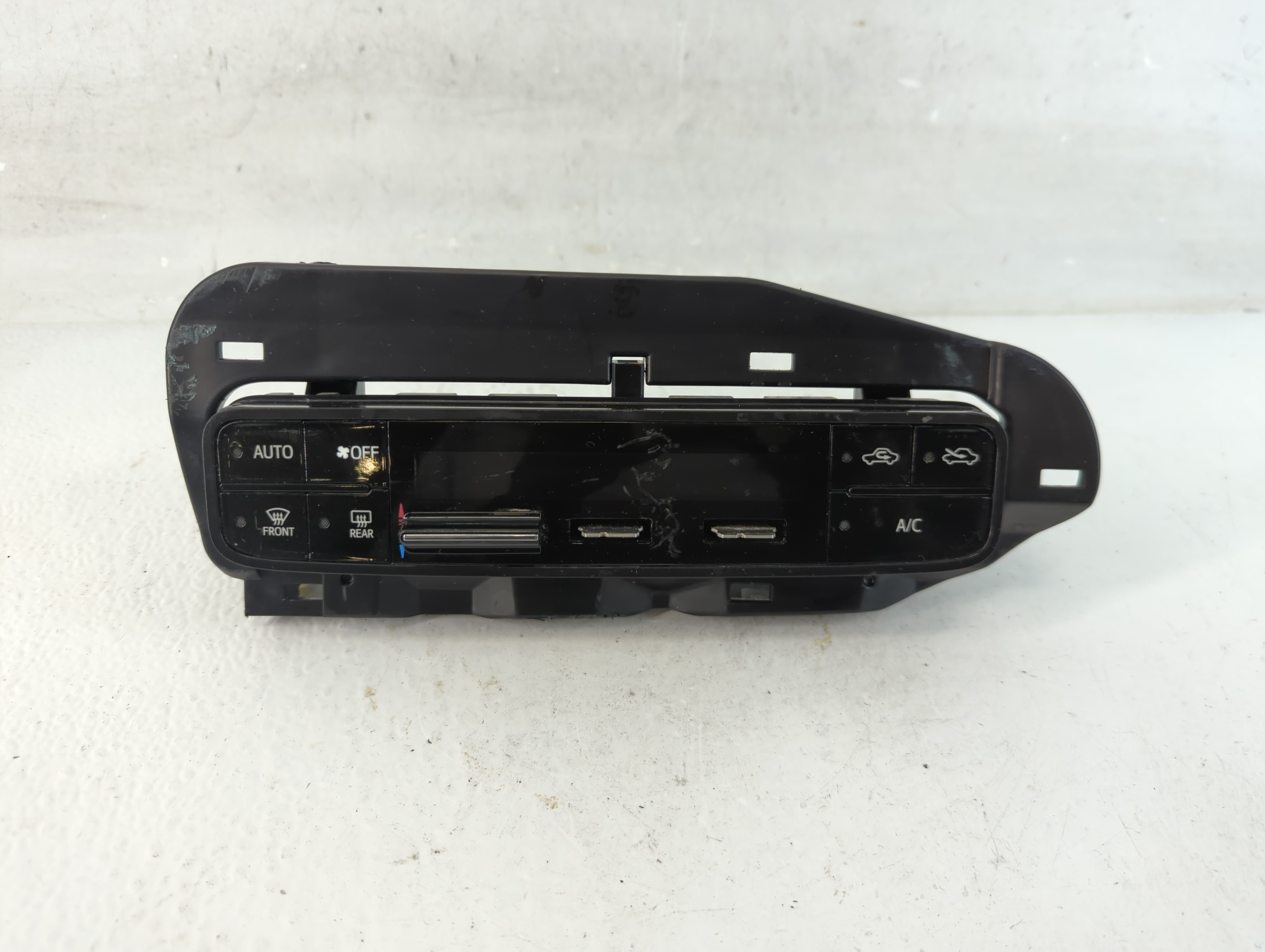 2017-2019 Toyota Corolla Ac Heater Climate Control 55468-02060 1053088 - Oemusedautoparts1.com