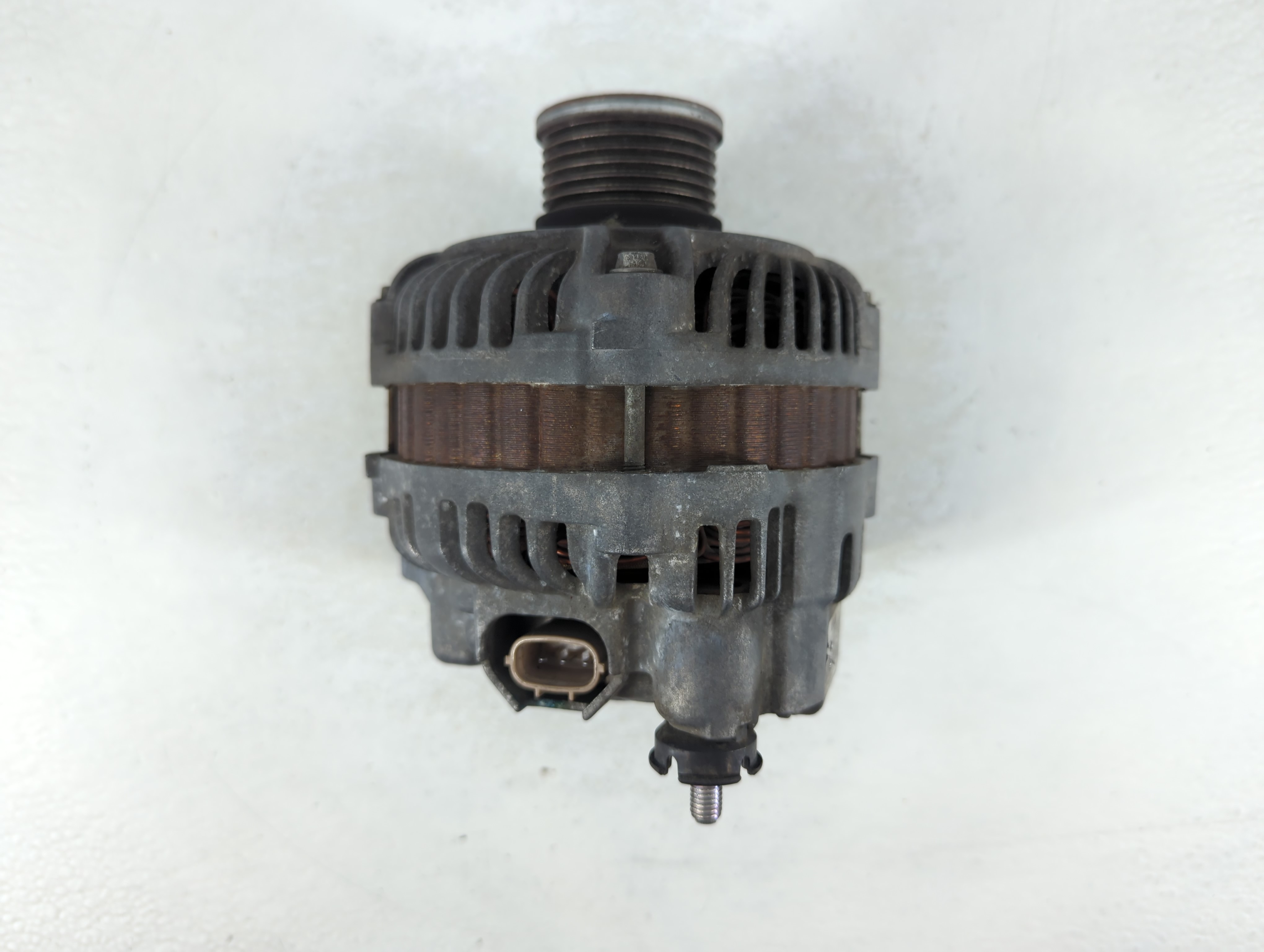 Picture of 2010-2012 Nissan Versa Alternator Generator Charging Assembly Engine Oem 1053108