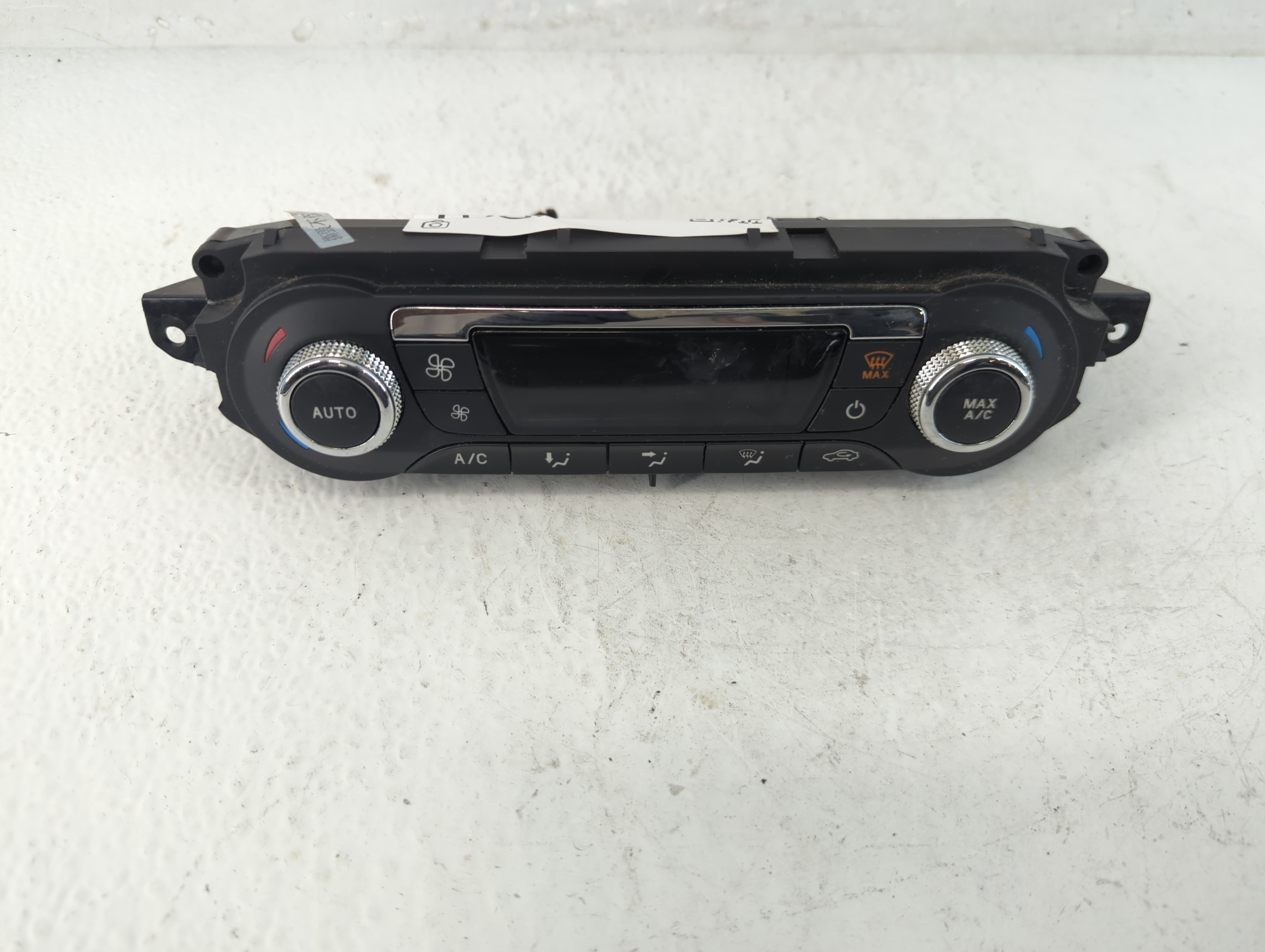 2015-2016 Ford Escape Ac Heater Climate Control Cj5t-18c612-be 1053132 - Oemusedautoparts1.com