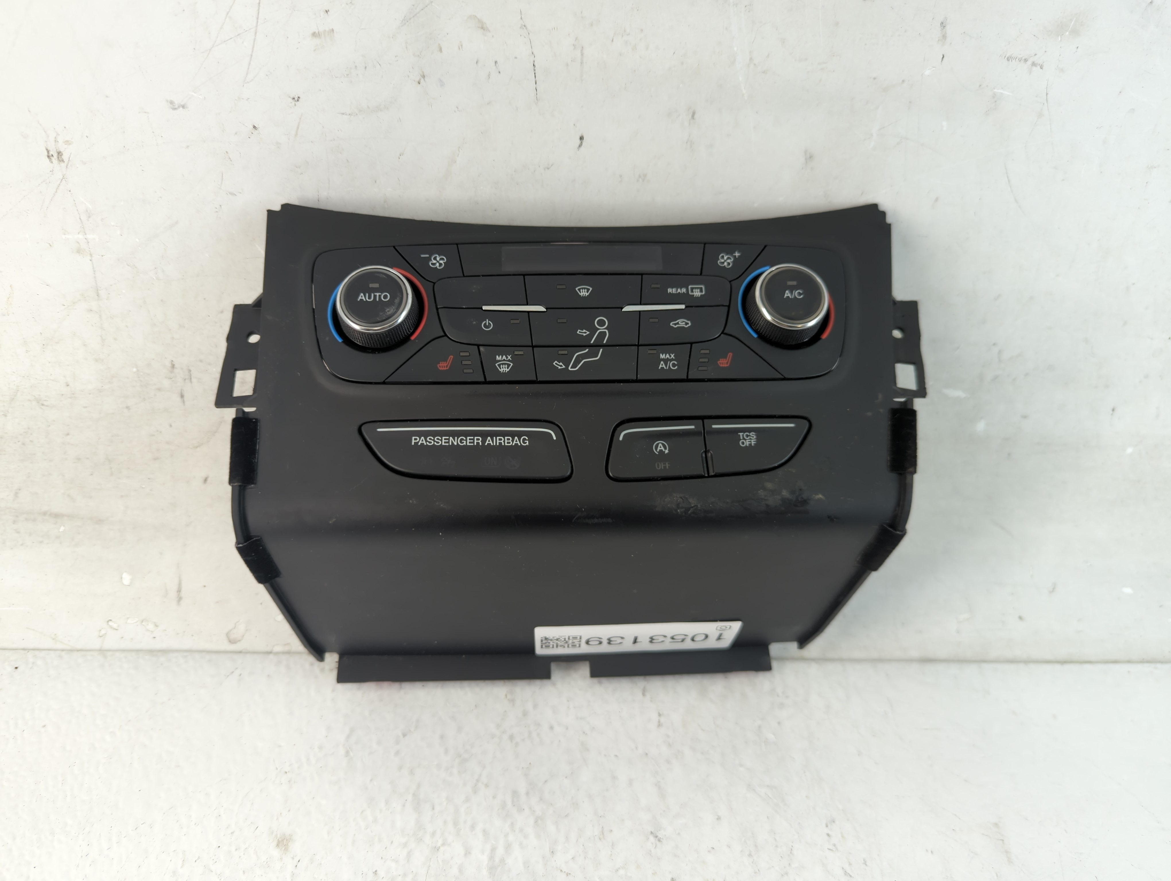 2017-2017 Ford Escape Ac Heater Climate Control Gj5t-18c612-ce 1053139 - Oemusedautoparts1.com