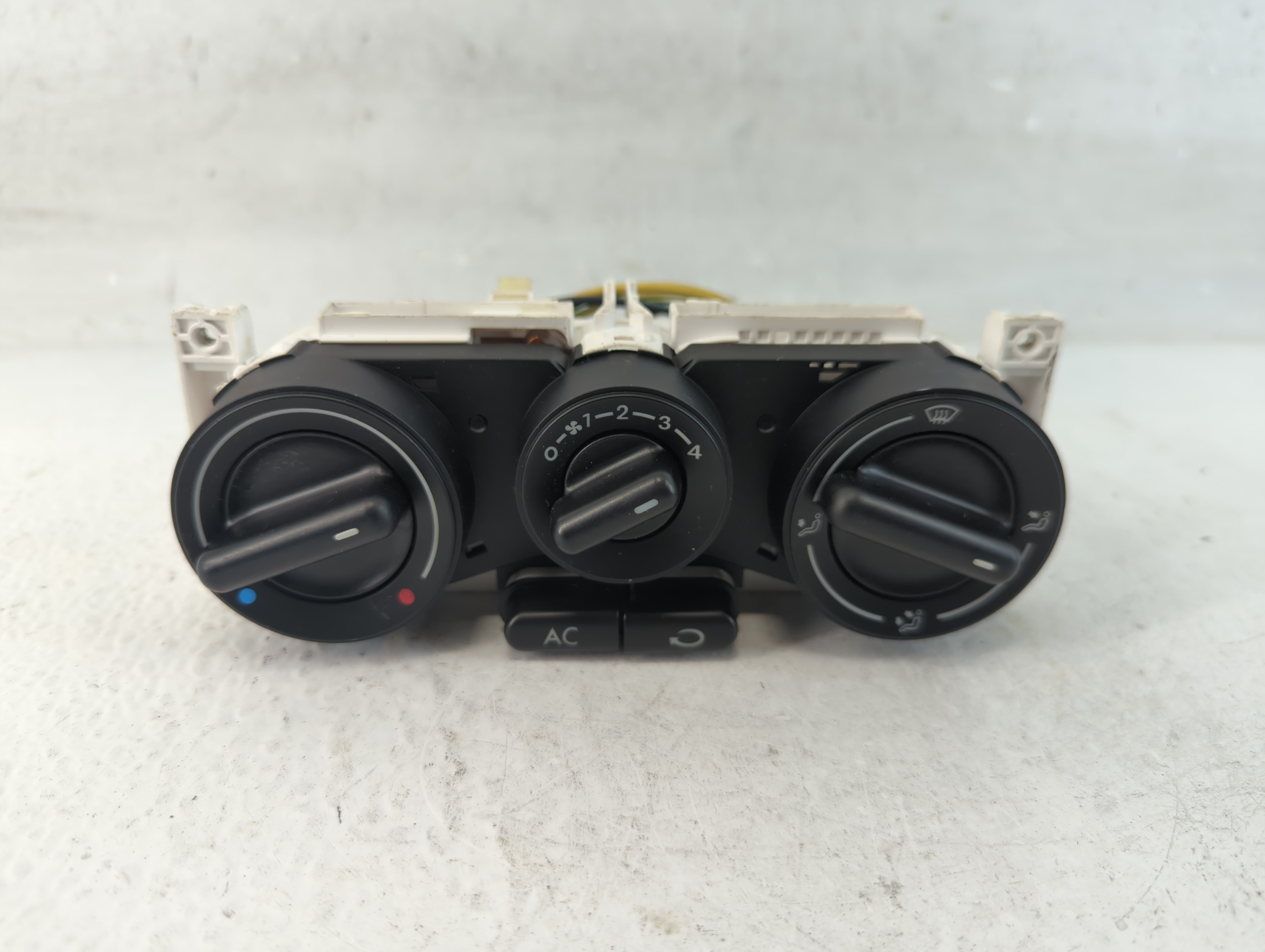 Picture of 1998-2010 Volkswagen Beetle Ac Heater Climate Control 1053151