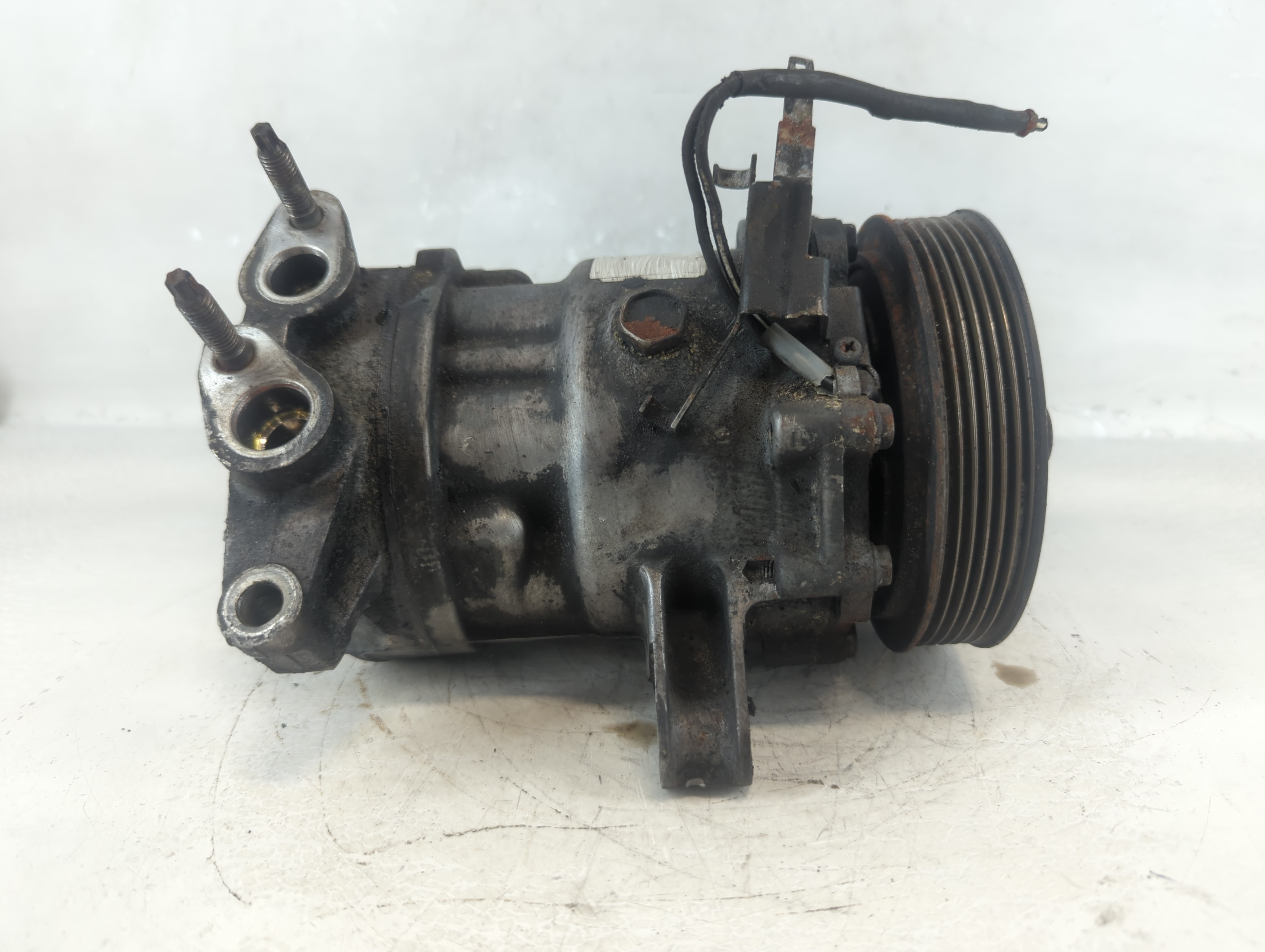 2002-2005 Jeep Liberty Air Conditioning A/c Ac Compressor Oem 1053157 - Oemusedautoparts1.com