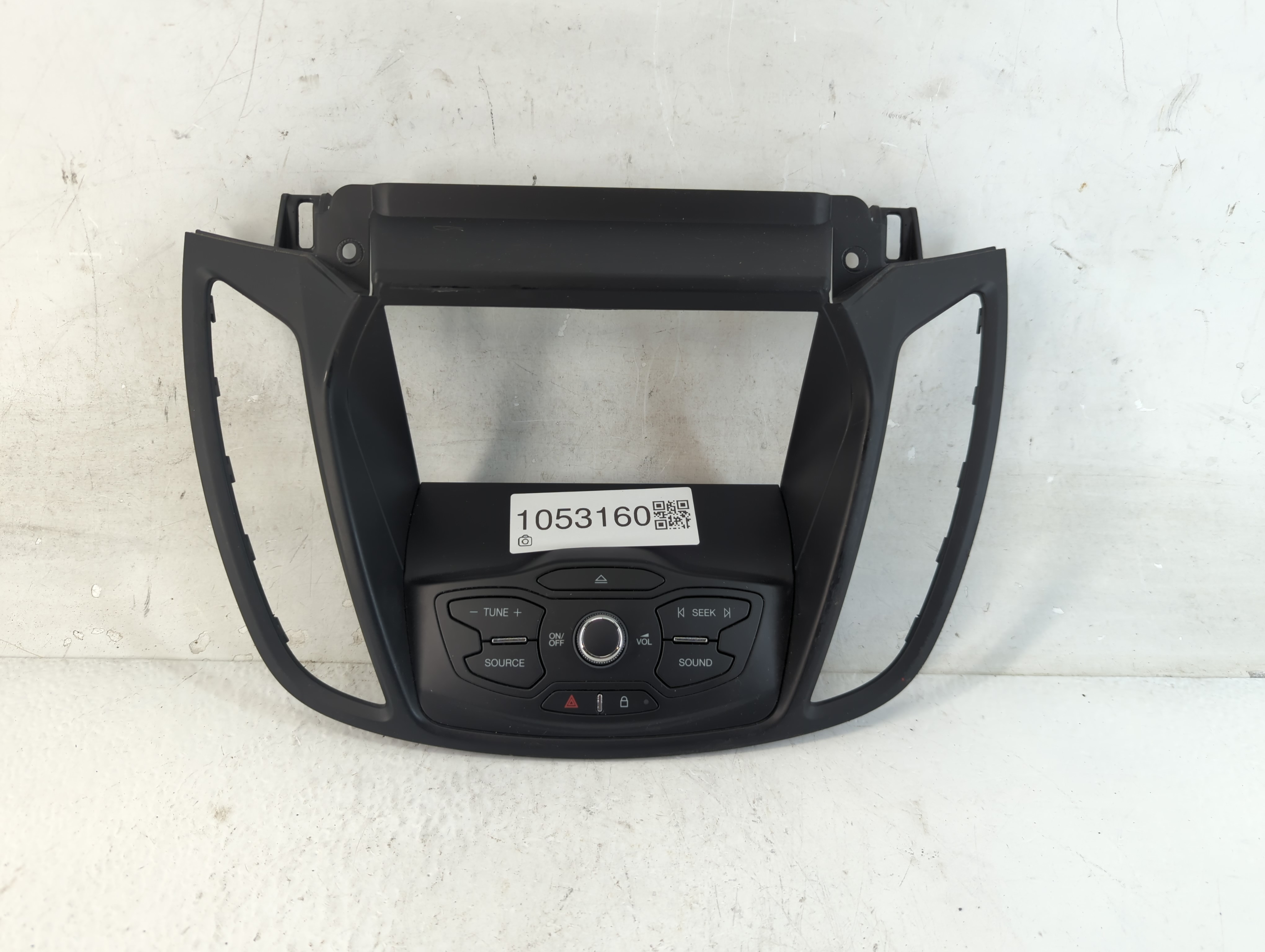 2017-2019 Ford Escape Am Fm Cd Player Radio Receiver 1053160 - Oemusedautoparts1.com