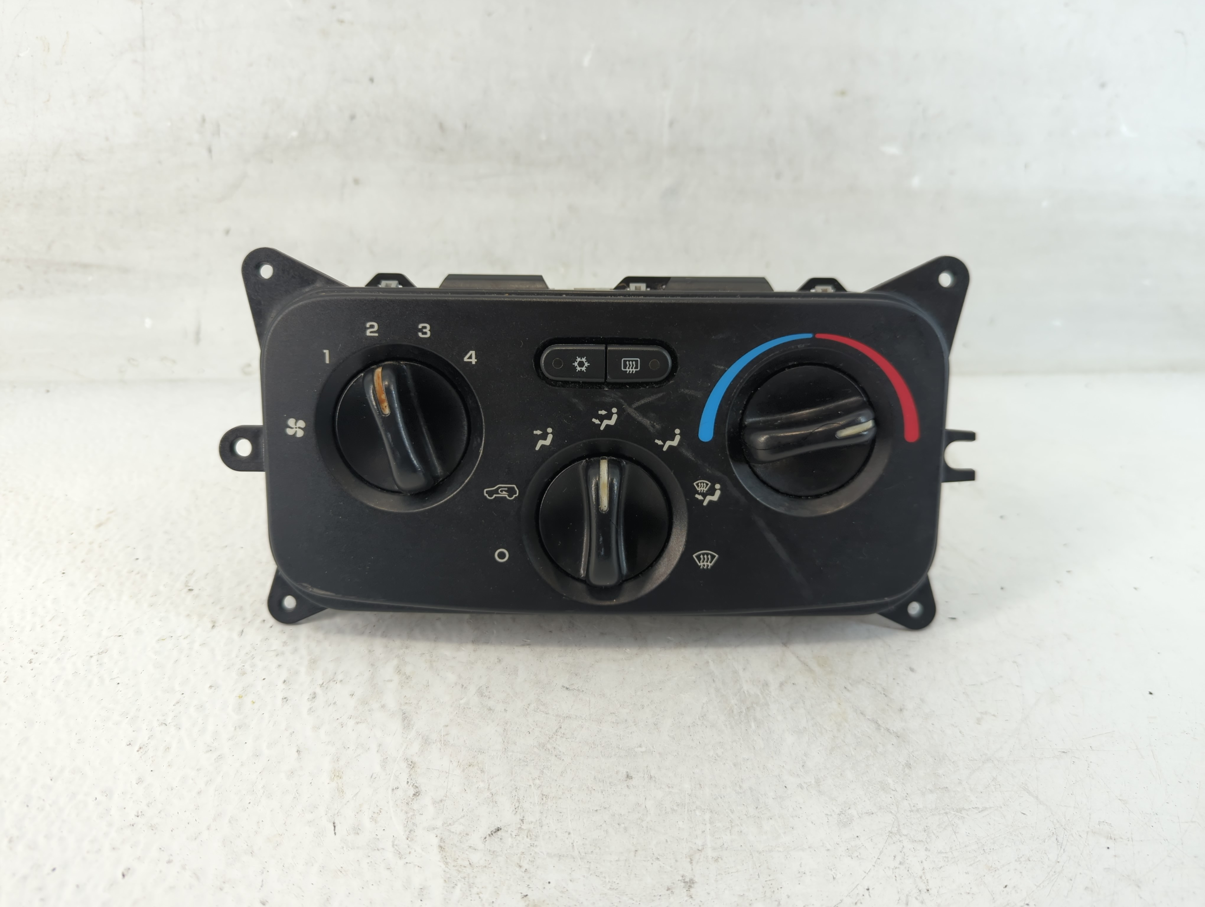 2004-2007 Jeep Liberty Ac Heater Climate Control Ib1c300204 1053212 - Oemusedautoparts1.com