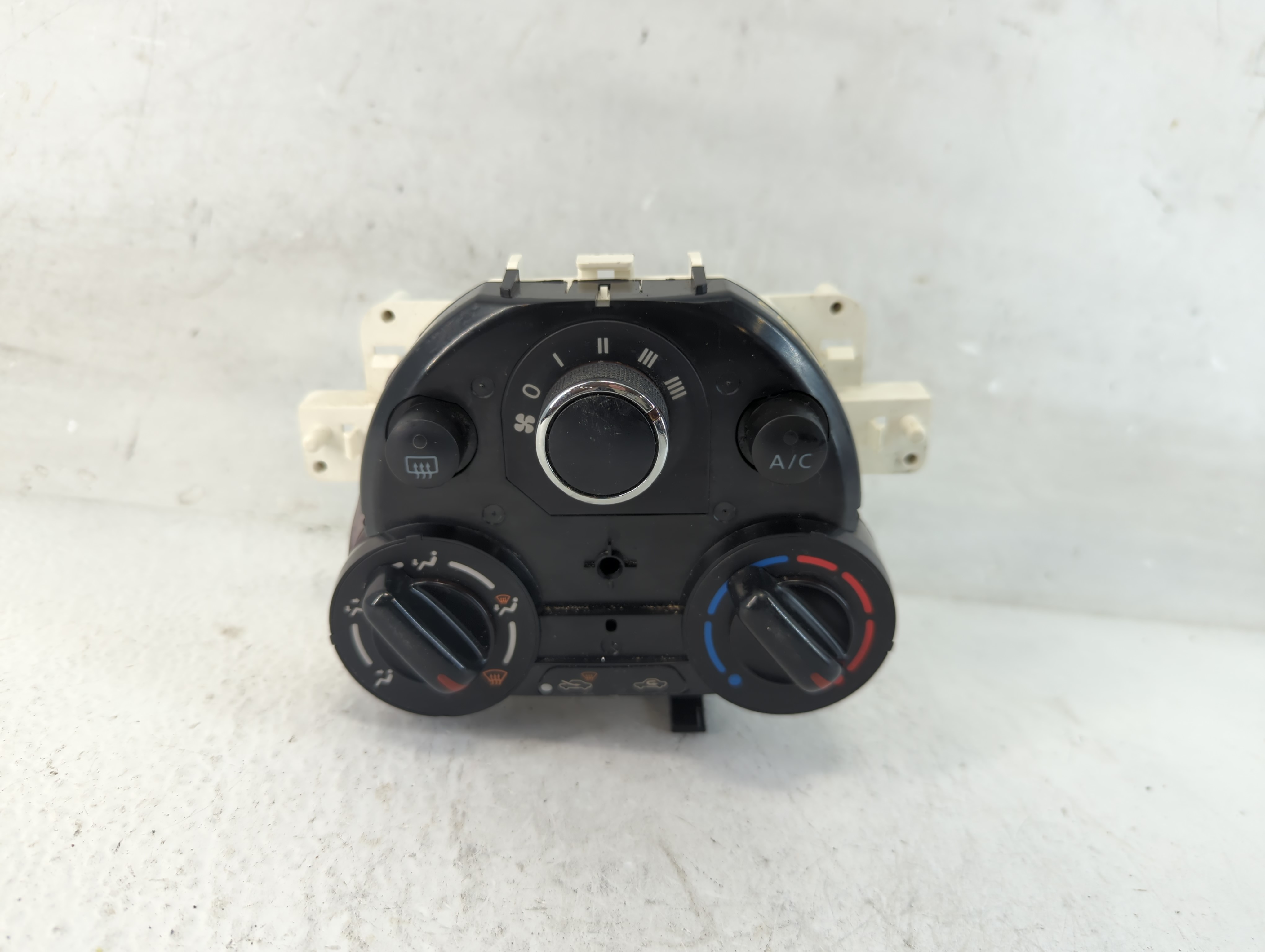 Picture of 2015-2018 Nissan Versa Ac Heater Climate Control 2751398 1053417