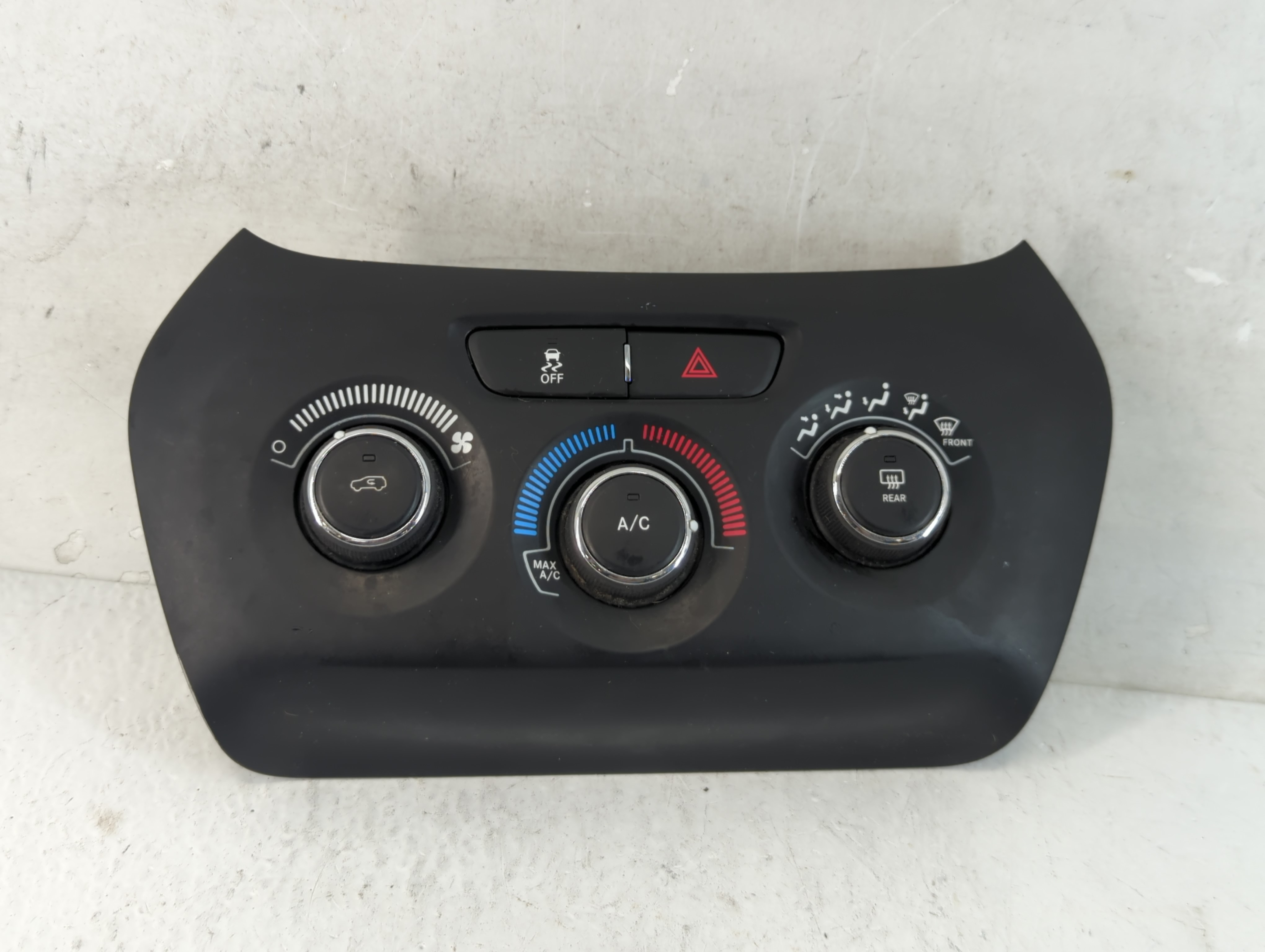 Jeep Cherokee Ac Heater Climate Control P5zs93dx9aa 1053418 - Oemusedautoparts1.com