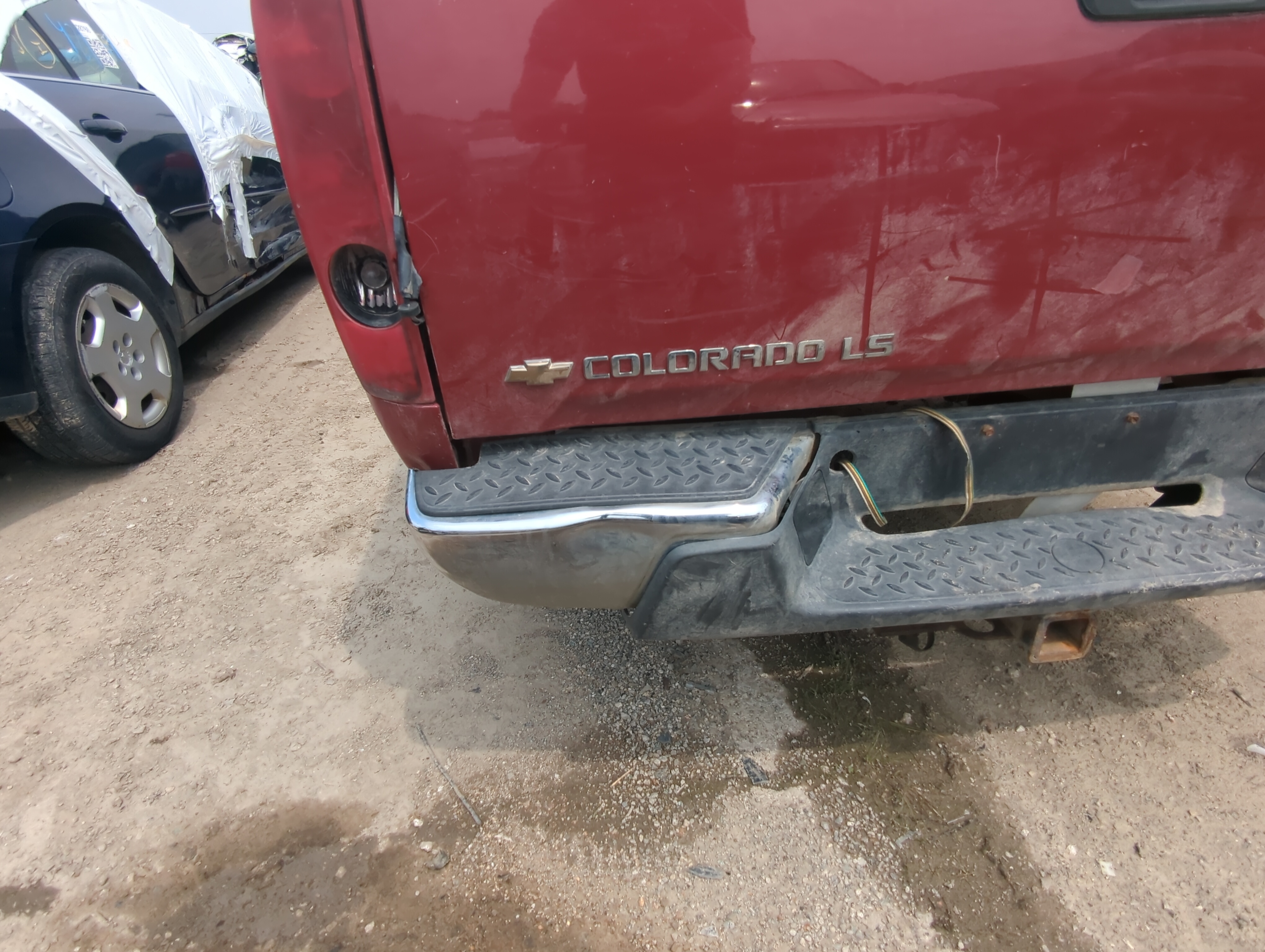 Picture of 2004-2012 Chevrolet Colorado Rear Bumper Assembly Oem 1053484