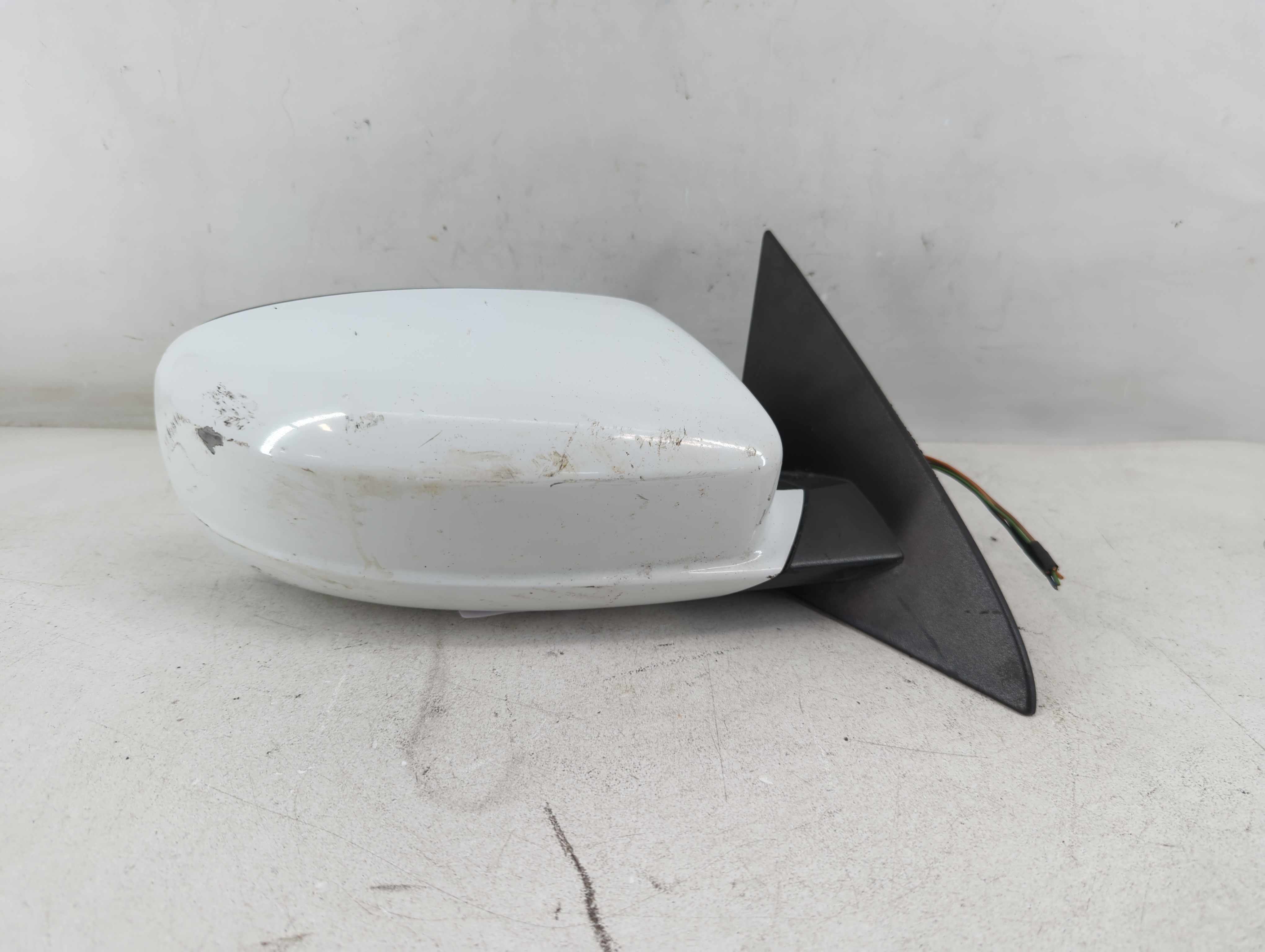 2011-2014 Chrysler 200 Passenger Right Side View Power Door Mirror White 1053777 - Oemusedautoparts1.com