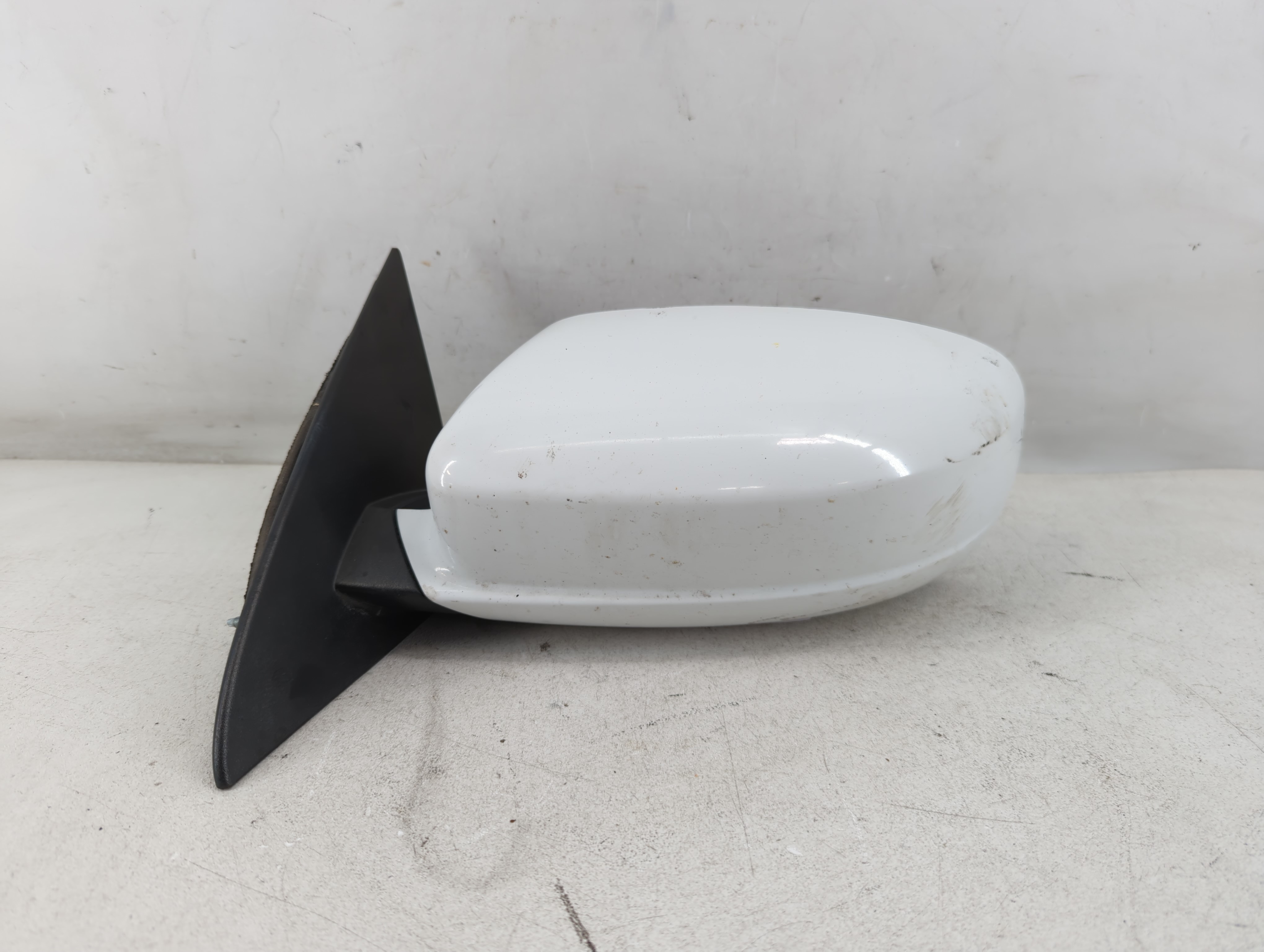 2011-2014 Chrysler 200 Driver Left Side View Power Door Mirror White 1053779 - Oemusedautoparts1.com
