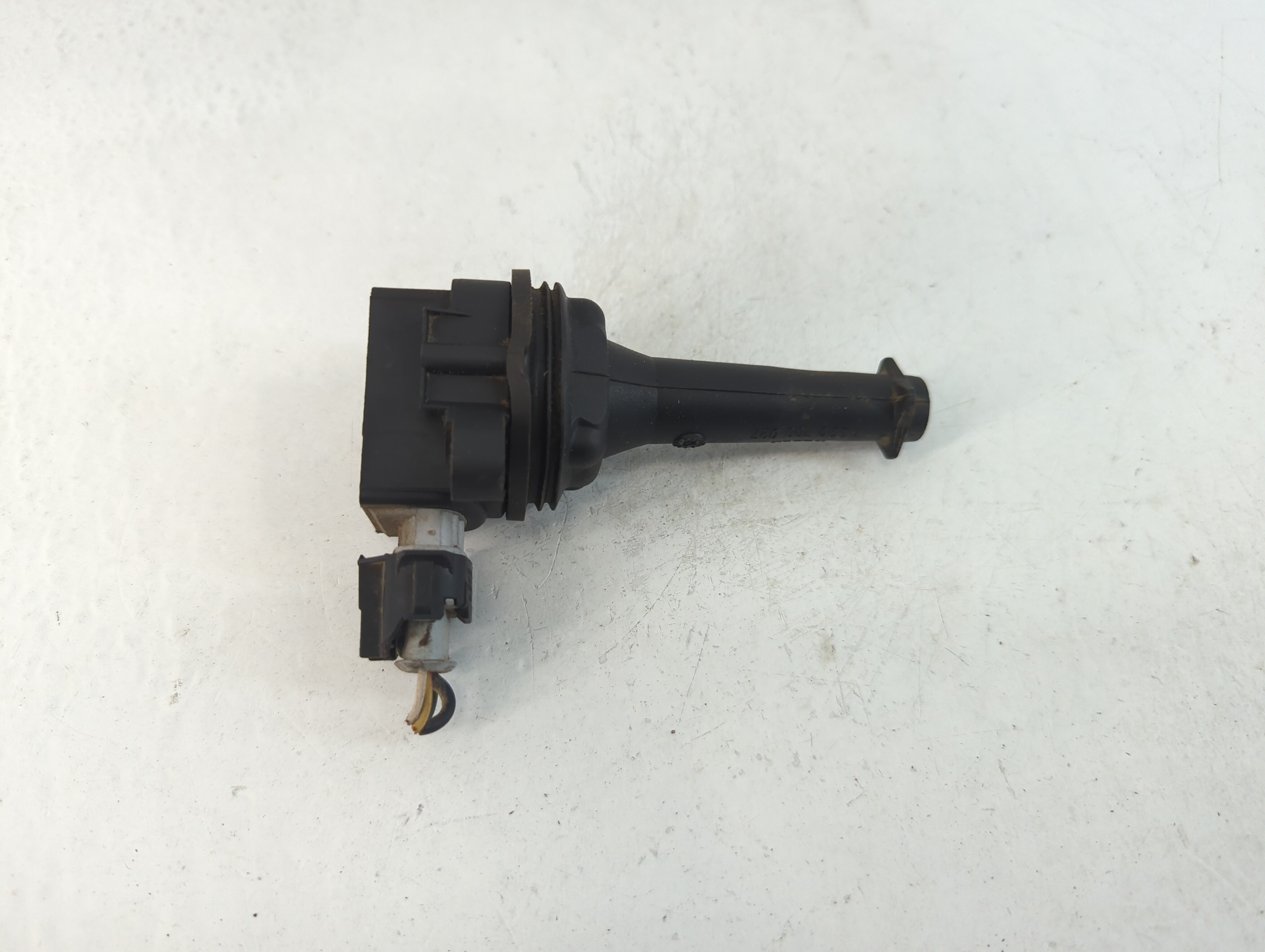 2004-2011 Volvo S40 Ignition Coil Igniter Pack 1053814 - Oemusedautoparts1.com