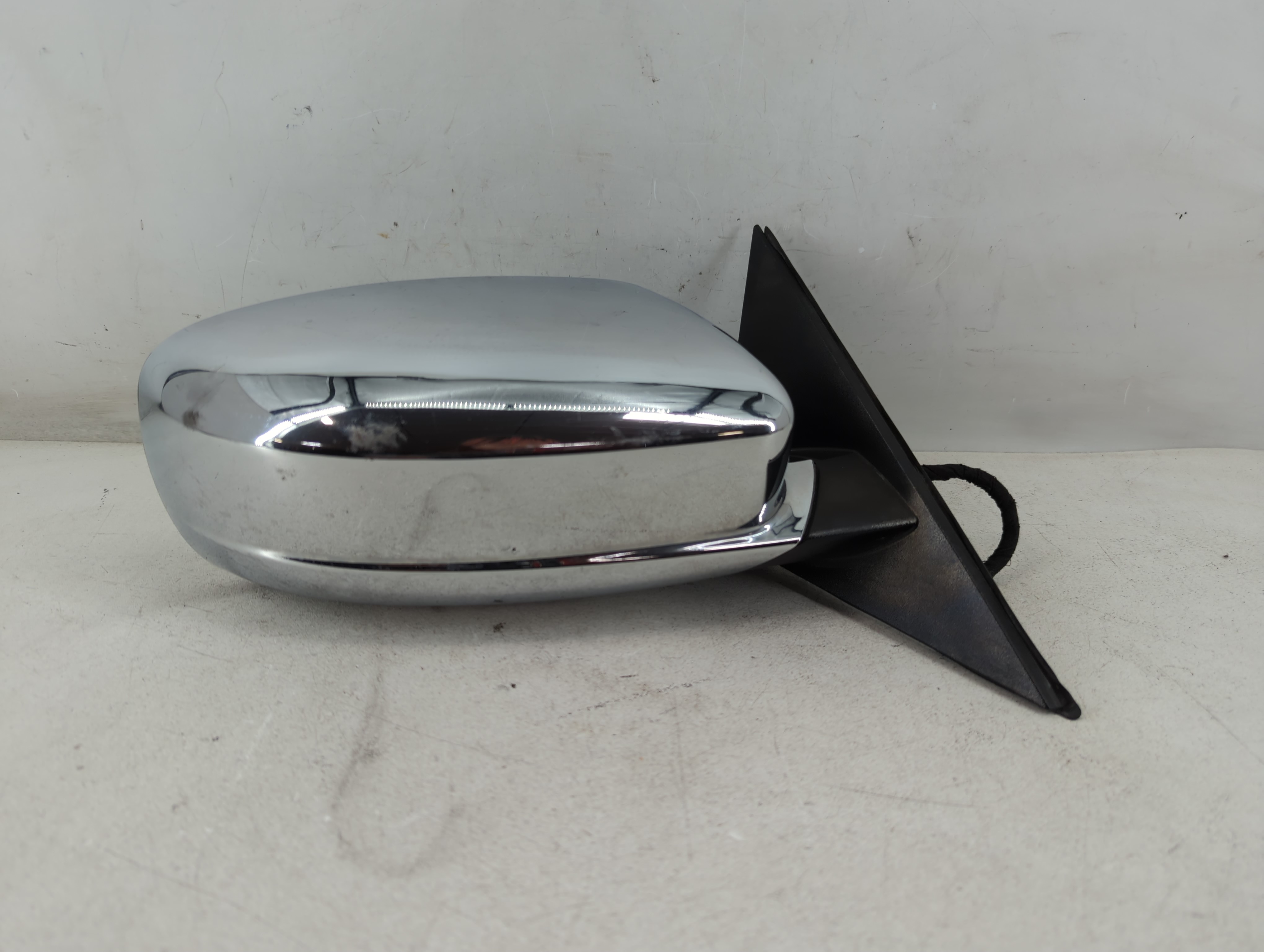 2015-2021 Chrysler 300 Passenger Right Side View Power Door Mirror 1053821 - Oemusedautoparts1.com