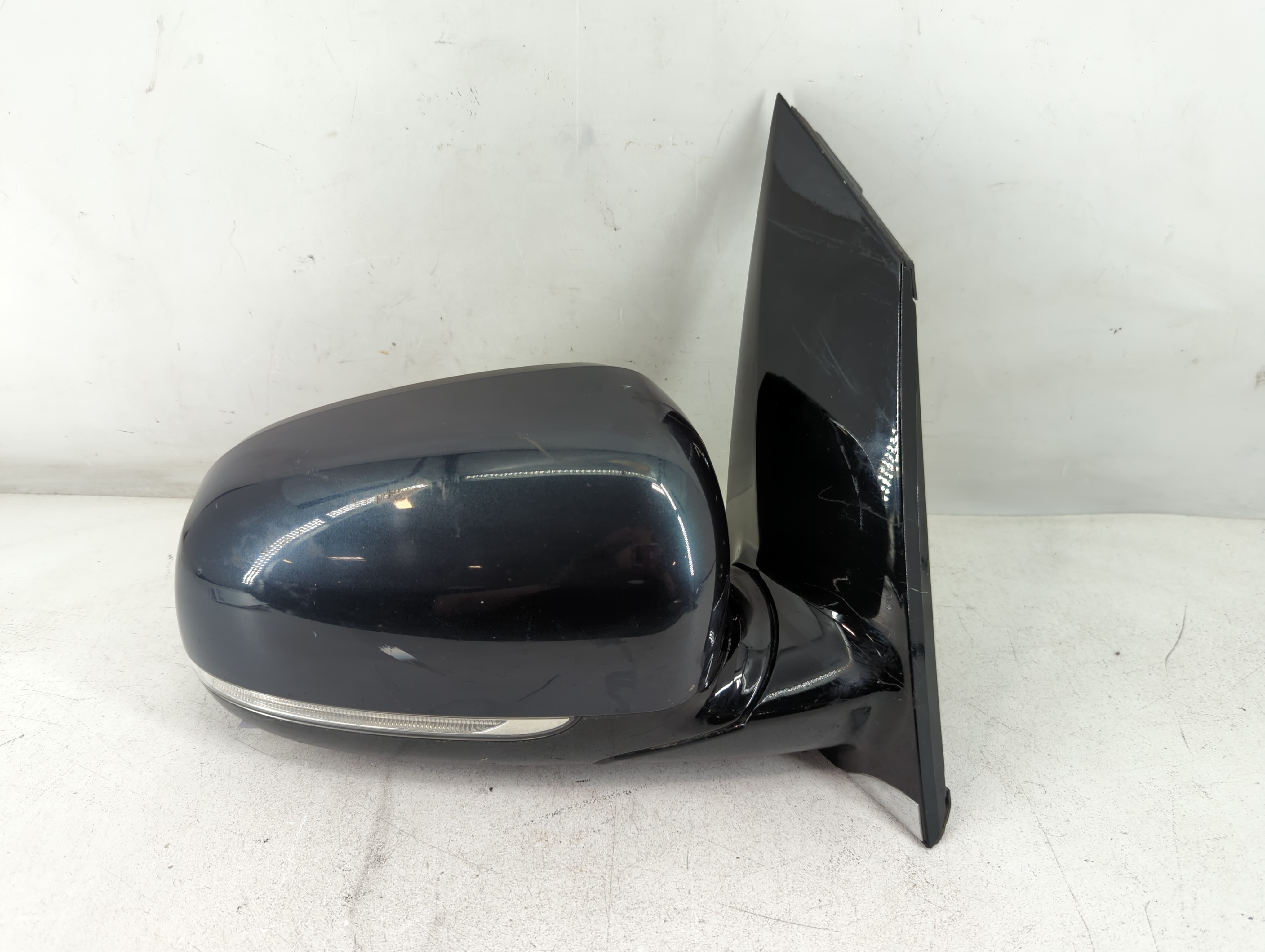 2015-2020 Kia Sedona Driver Left Side View Power Door Mirror Blue 1053824 - Oemusedautoparts1.com