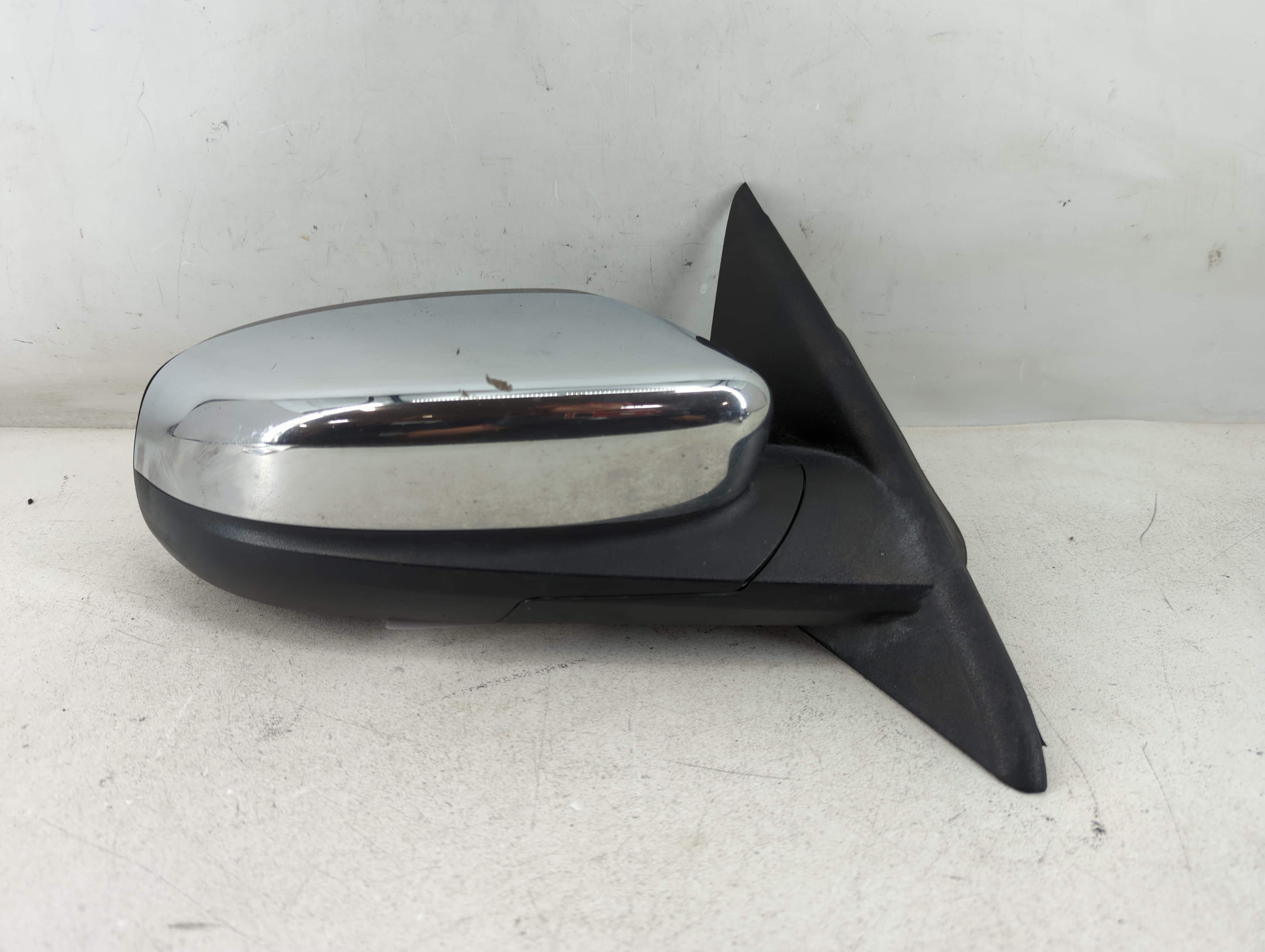 2010-2019 Ford Taurus Passenger Right Side View Power Door Mirror Chrome 1053828 - Oemusedautoparts1.com