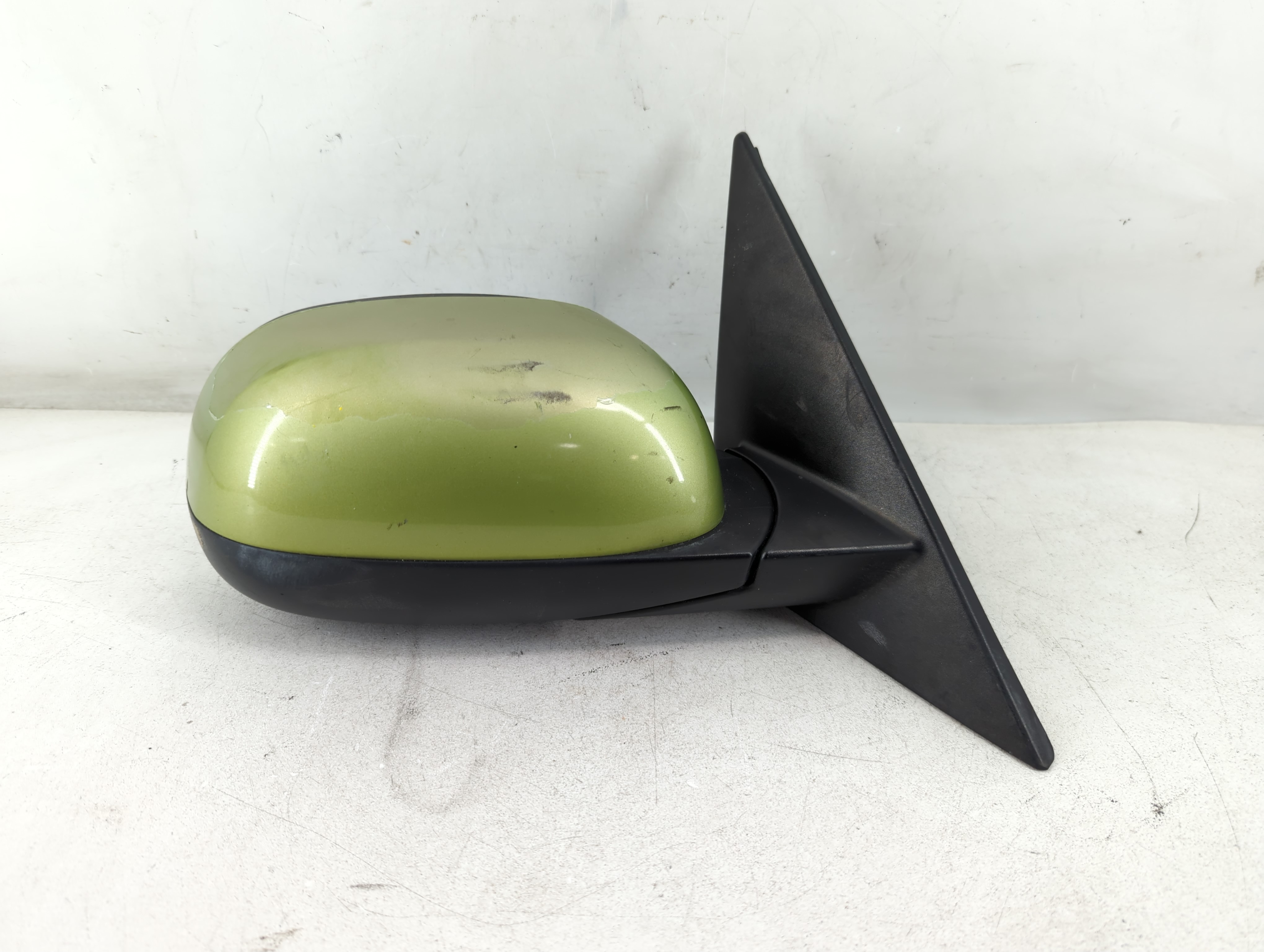 2014-2019 Kia Soul Passenger Right Side View Power Door Mirror Green 1053842 - Oemusedautoparts1.com