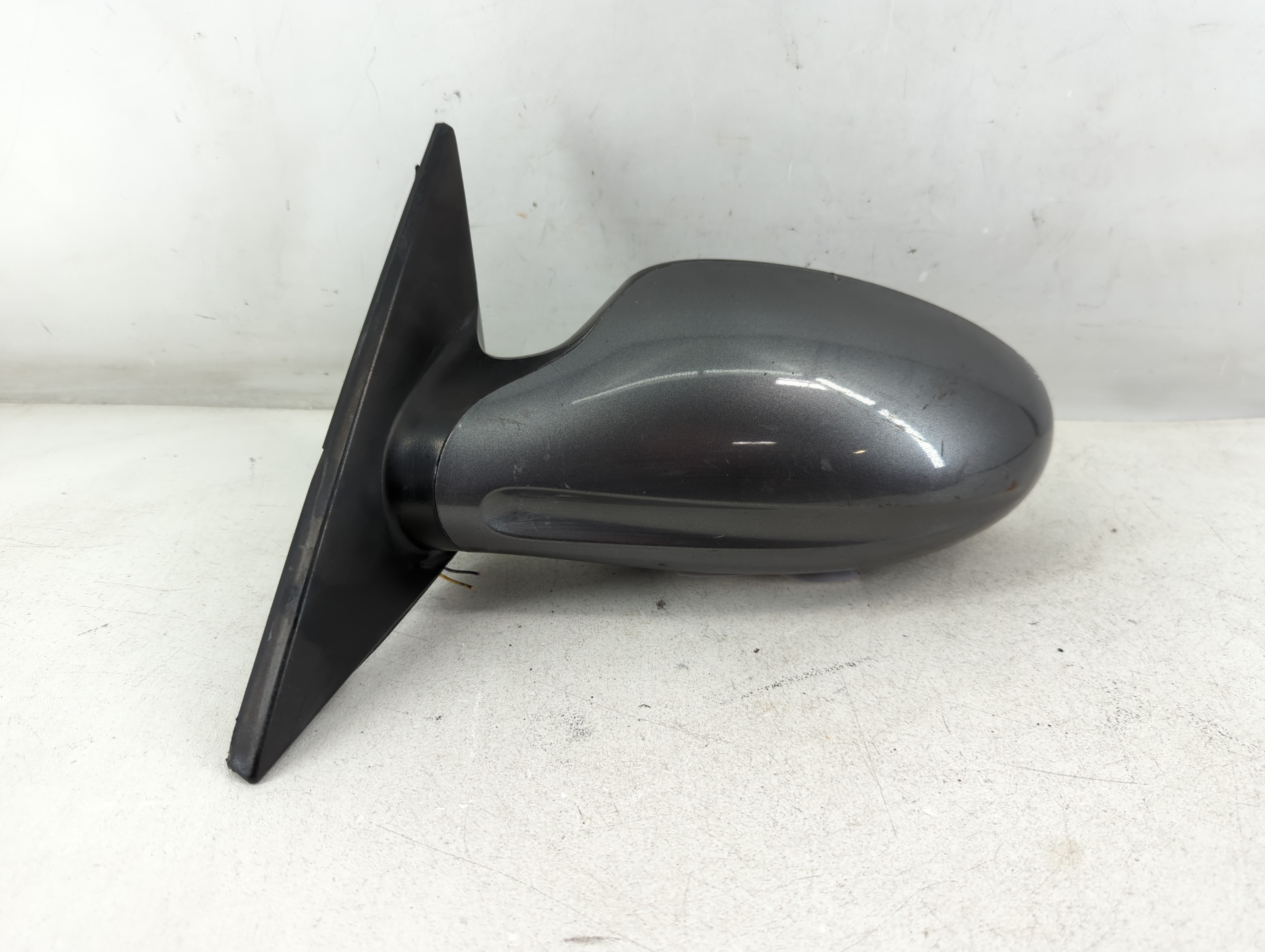 2005-2006 Nissan Altima Driver Left Side View Power Door Mirror 1053847 - Oemusedautoparts1.com