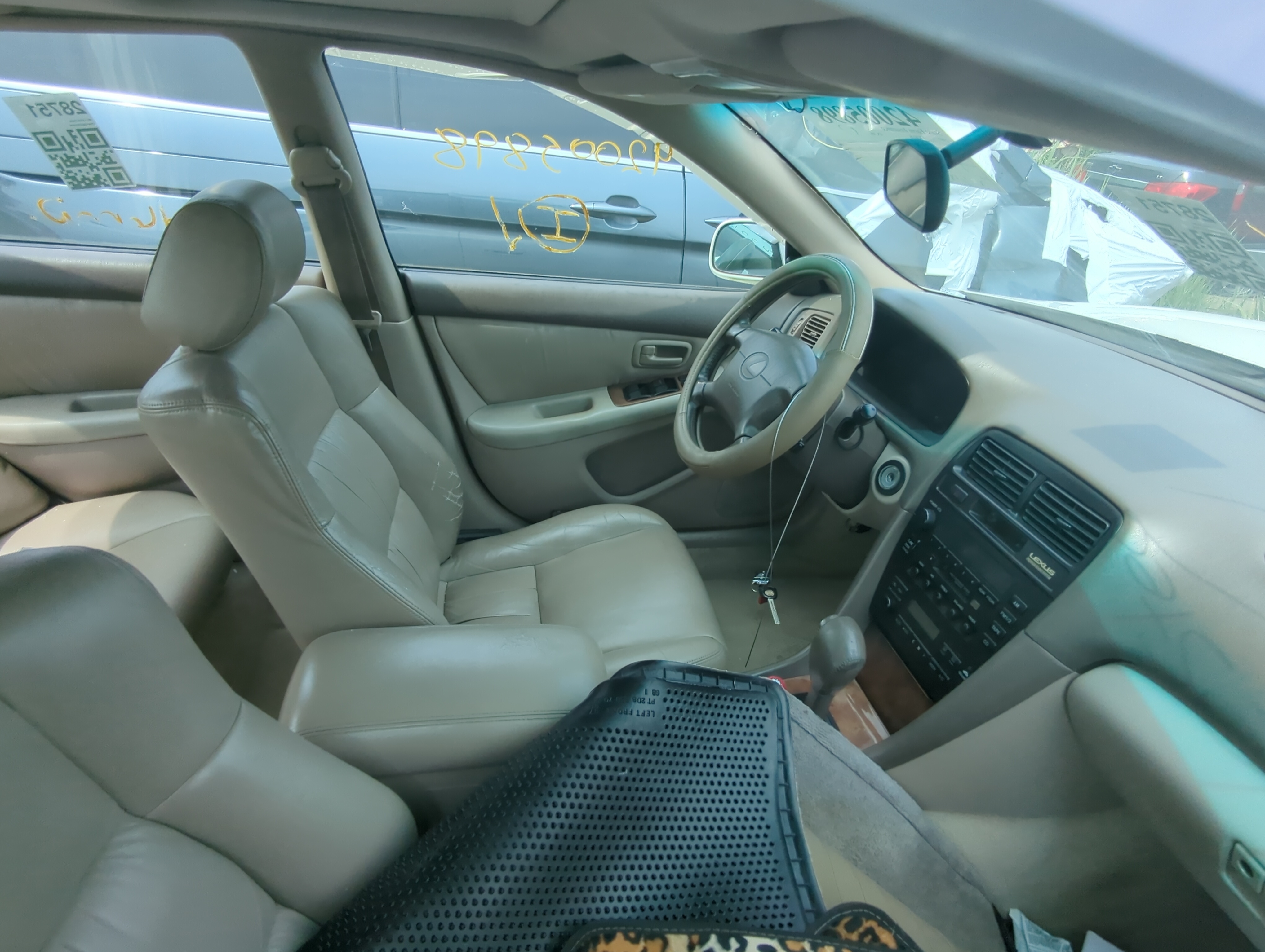 Picture of 1997 Lexus Es300 Front Right Passenger Interior Door Panel Trim 1053867