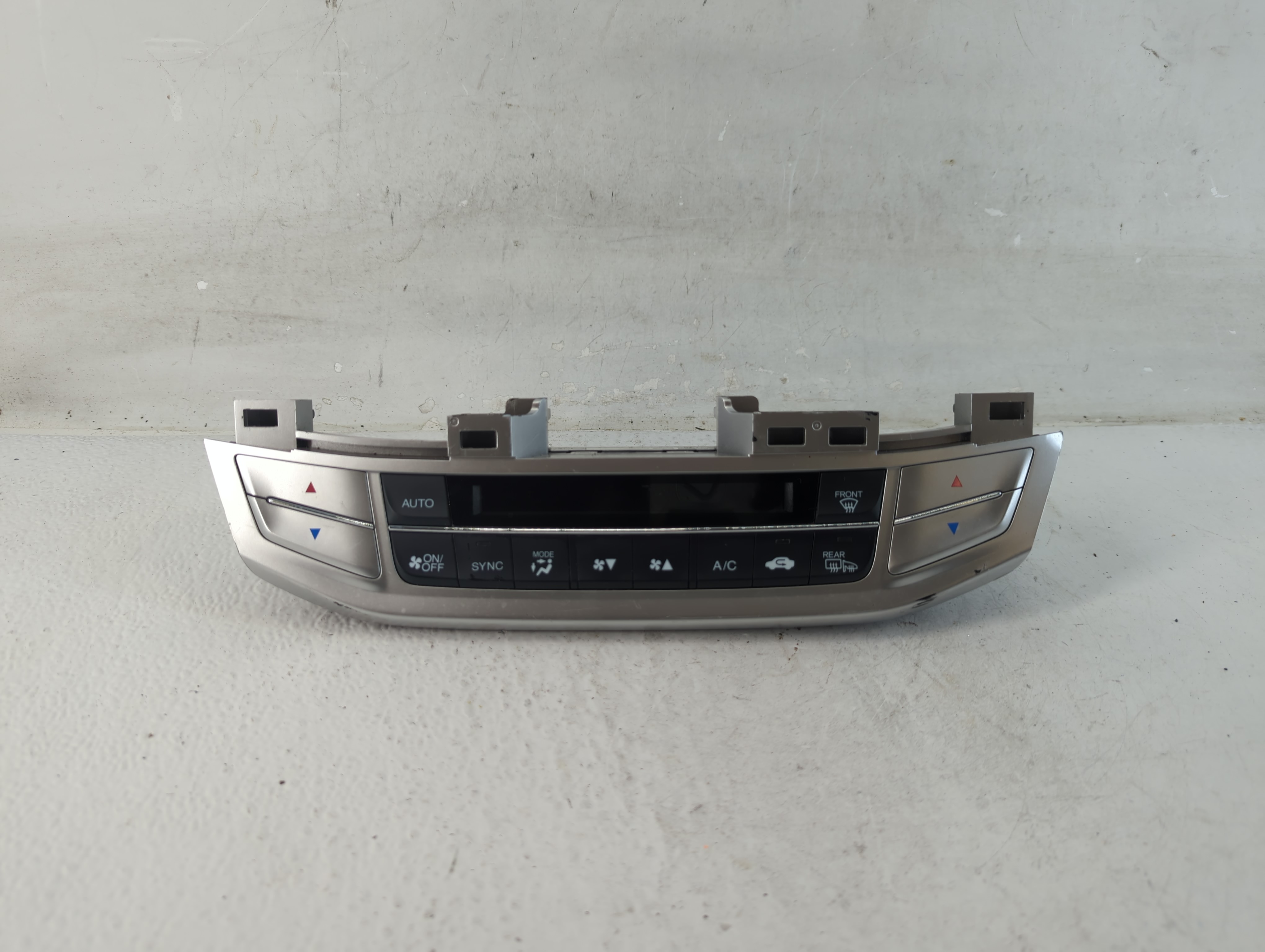 2013-2015 Honda Accord Ac Heater Climate Control Temperature Oem 1054189 - Oemusedautoparts1.com