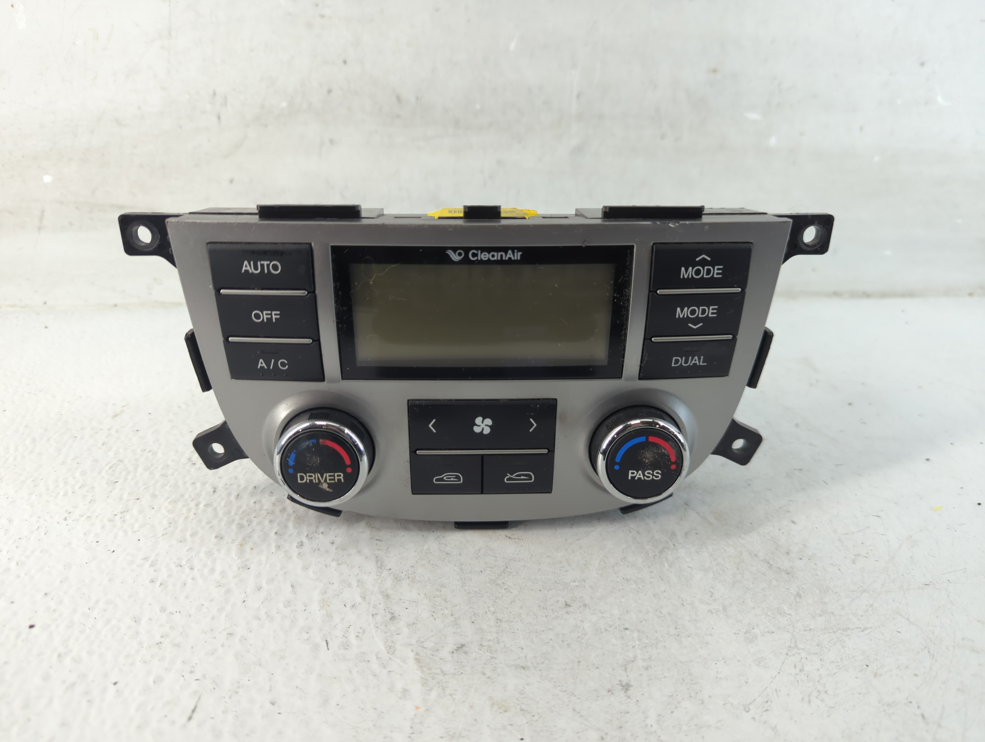 2010-2012 Hyundai Santa Fe Ac Heater Climate Control 97250-0w356 1054192 - Oemusedautoparts1.com