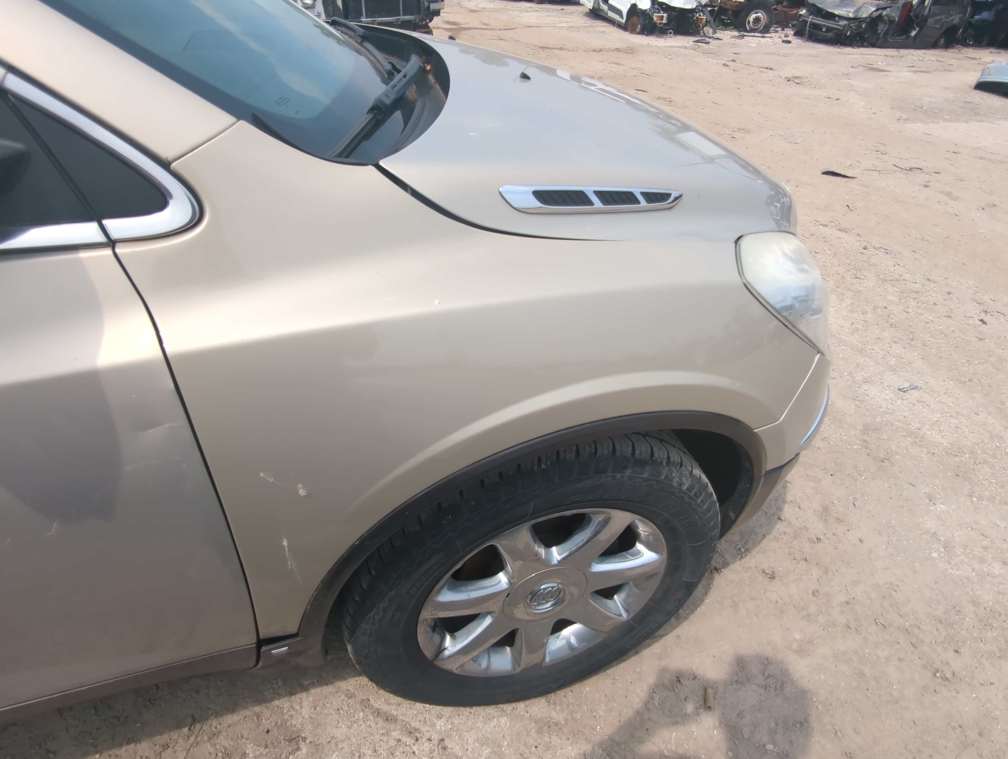 Picture of 2008-2012 Buick Enclave Passenger Fender 1054671