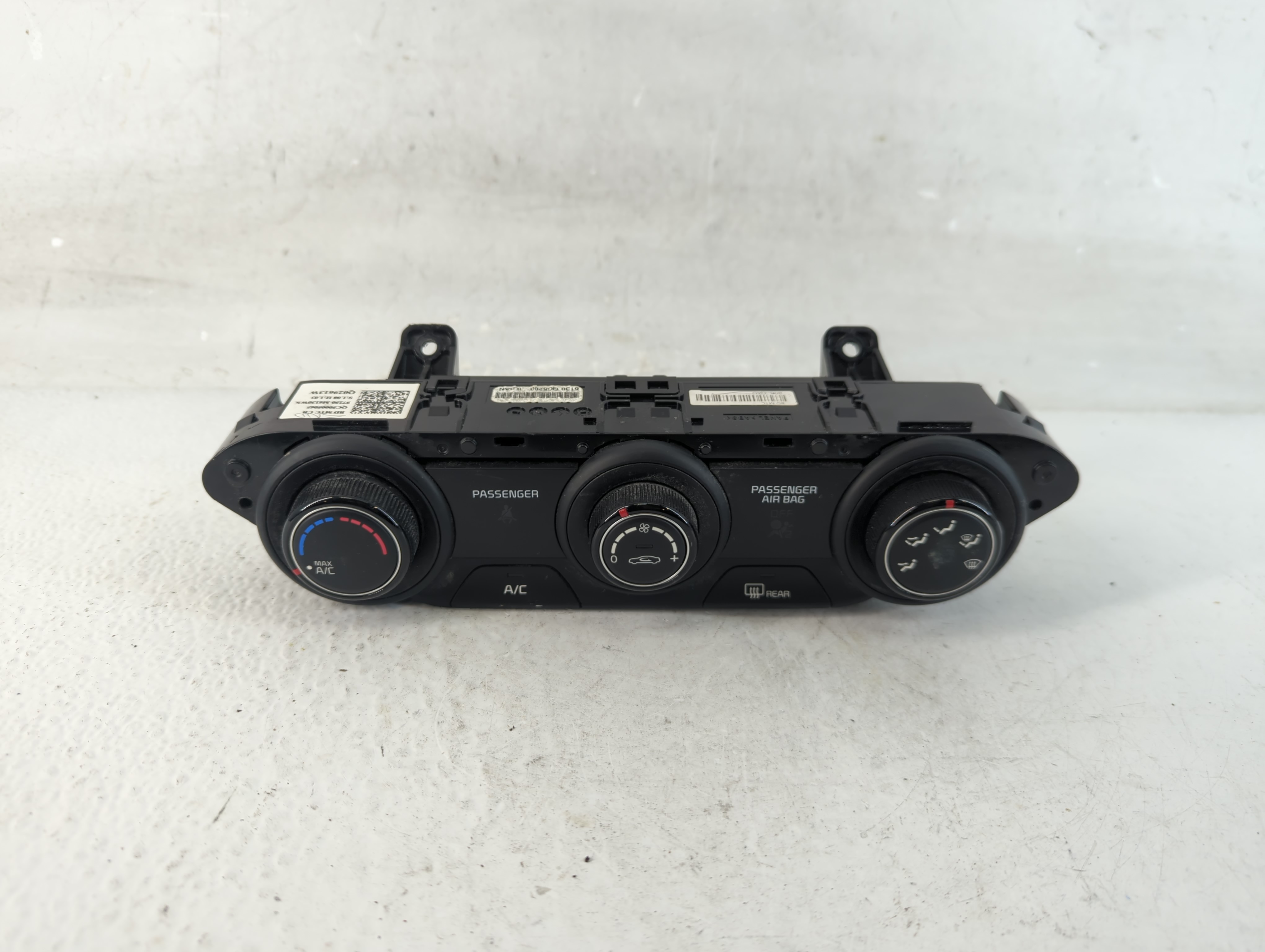 Picture of 2019-2021 Kia Forte Ac Heater Climate Control 97250-m6130wk 1054694
