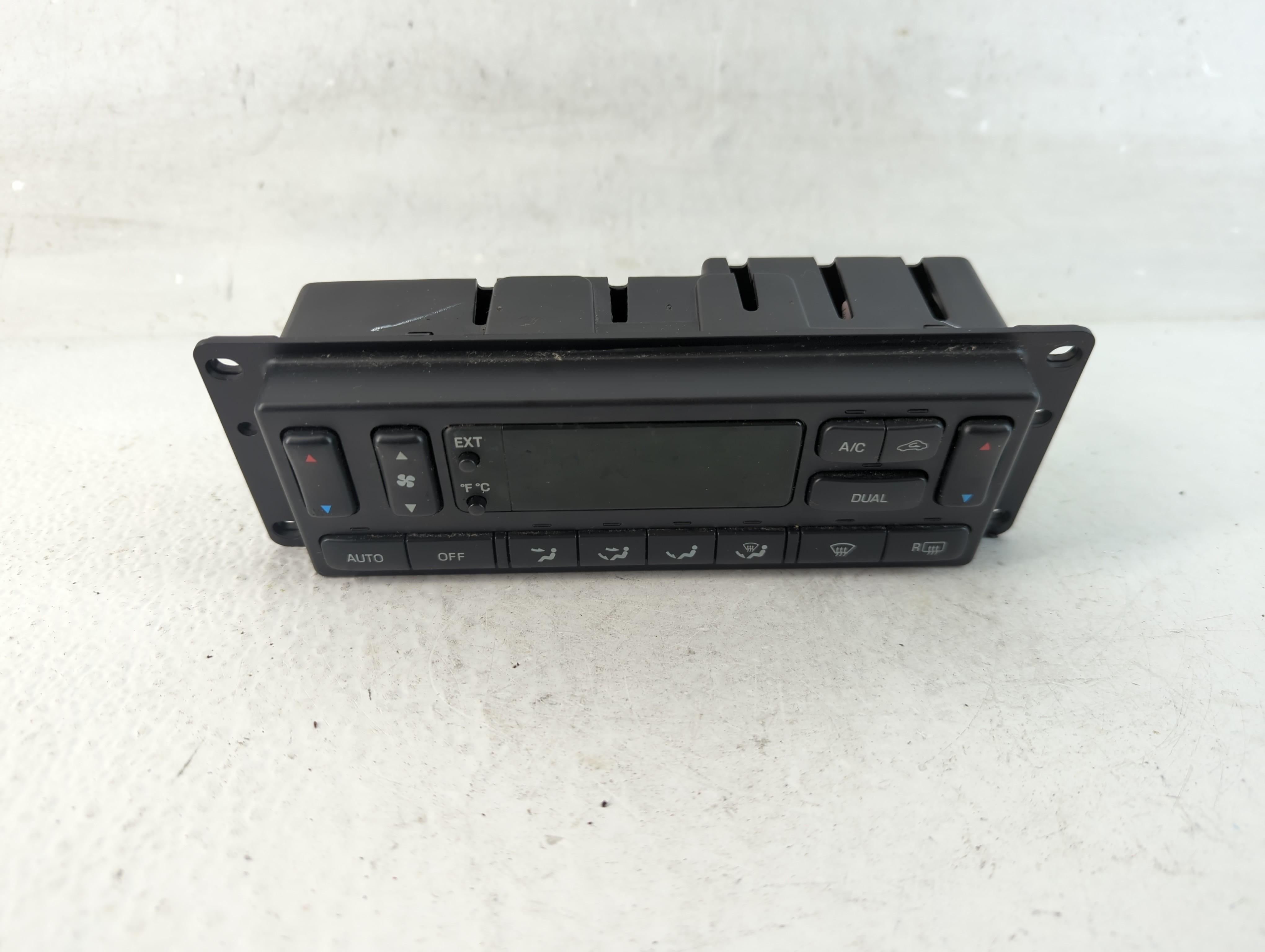 2006-2010 Mercury Mountaineer Ac Heater Climate Control 8l24-18c612-aa 1054696 - Oemusedautoparts1.com