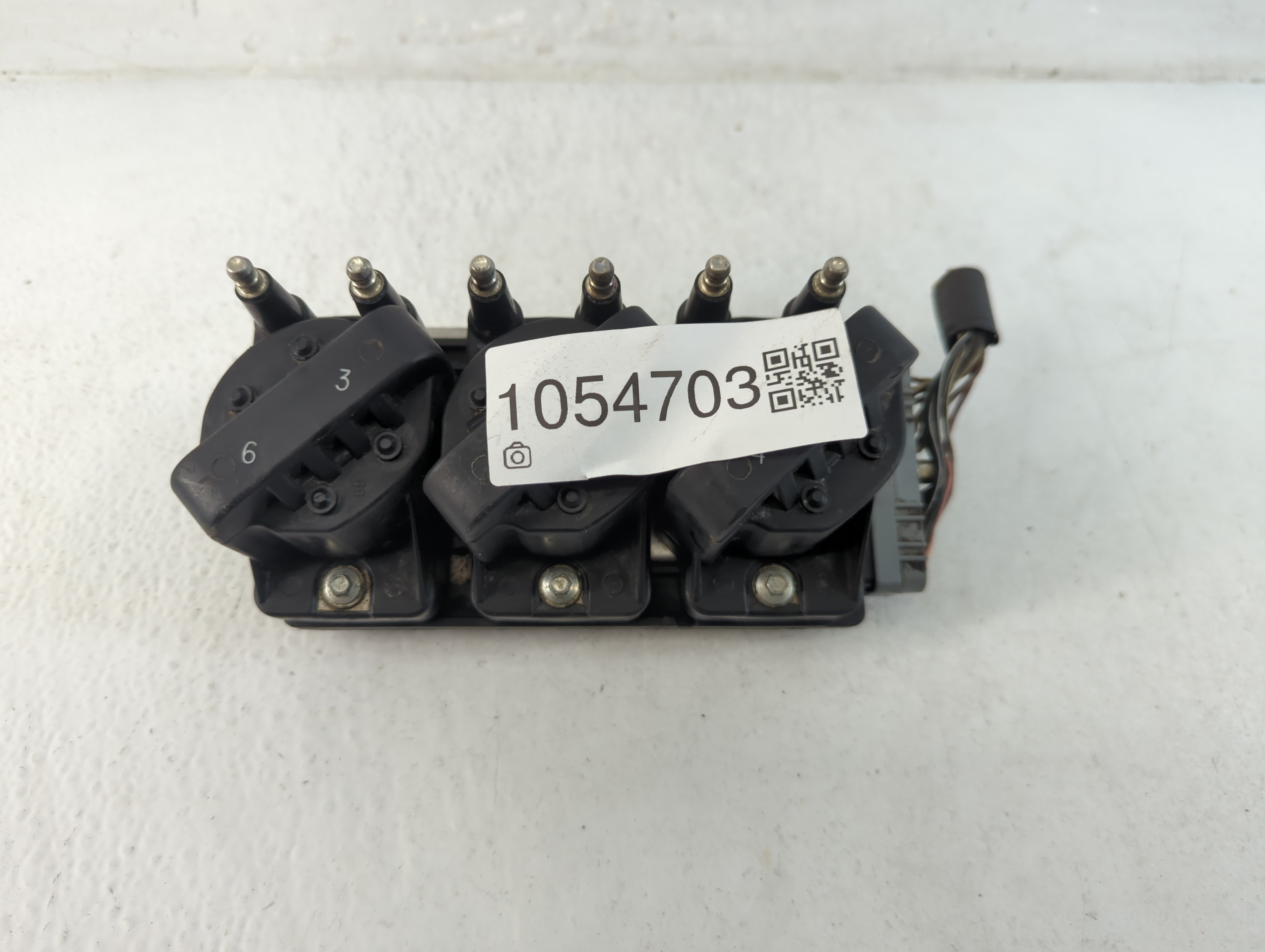 2001 Isuzu Rodeo Ignition Module Coil Pack Oem 1054703 - Oemusedautoparts1.com